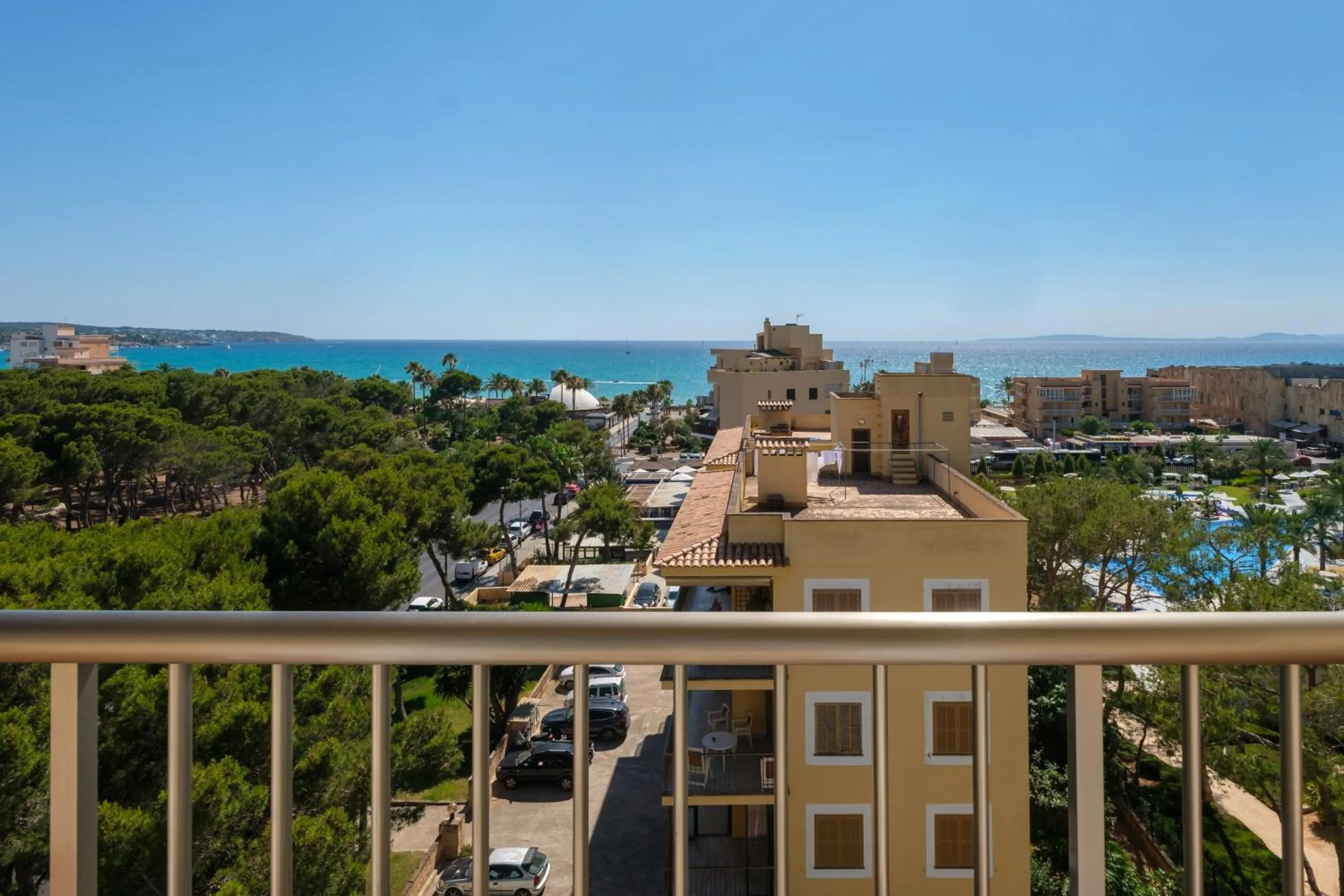 Sea view in Cabot Tres Torres Apartamentos