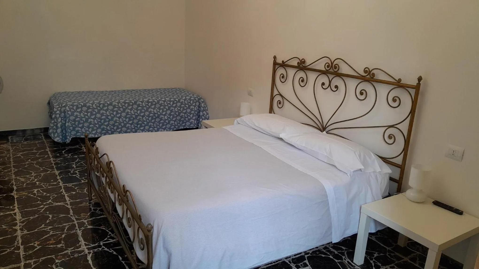 Bed in Hotel Villa Argentina