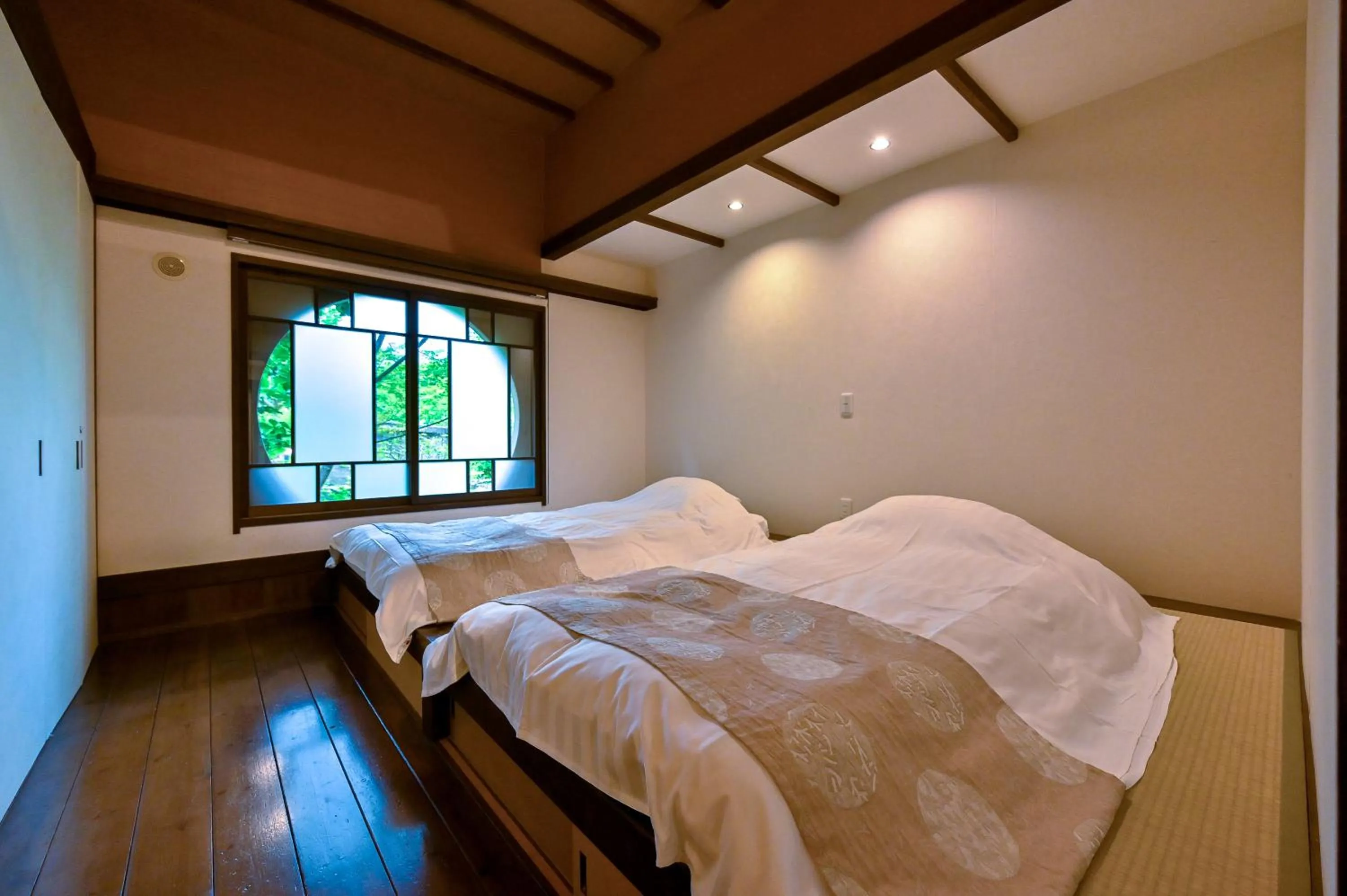 Bedroom, Bed in Ikkoten