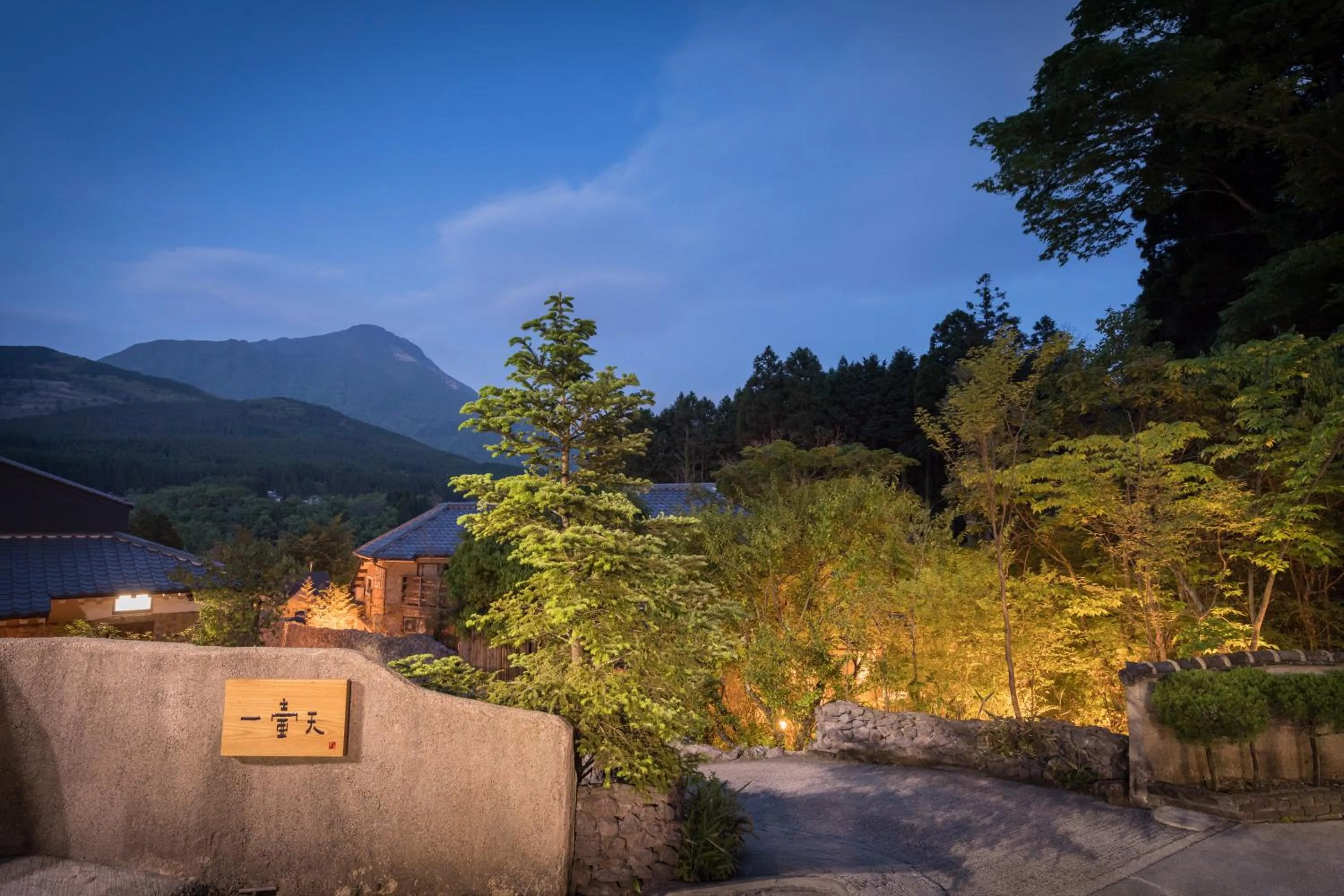 Property building in Ikkoten