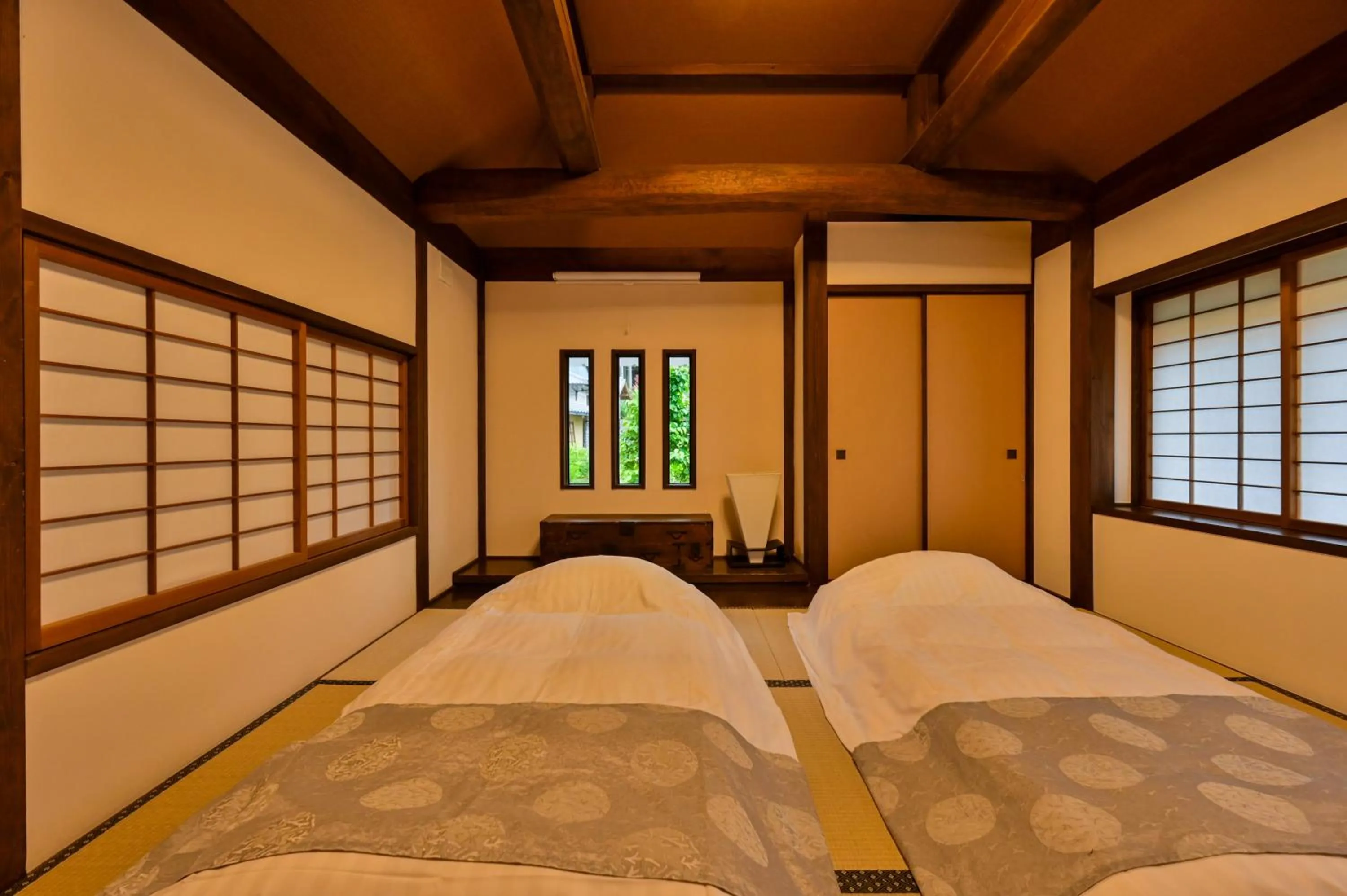 Bedroom, Bed in Ikkoten