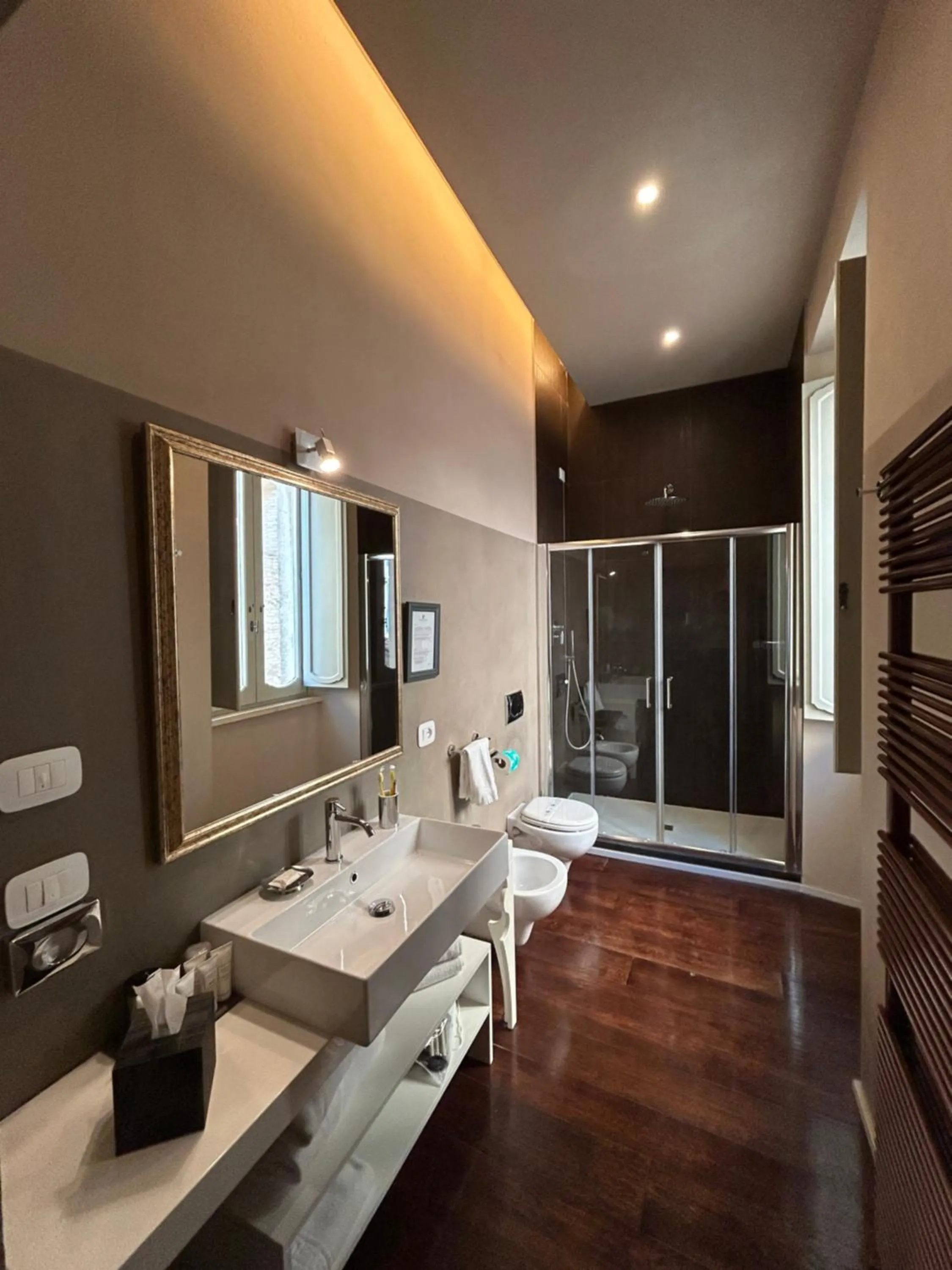 Bathroom in Palazzo Bontadosi Hotel & Spa