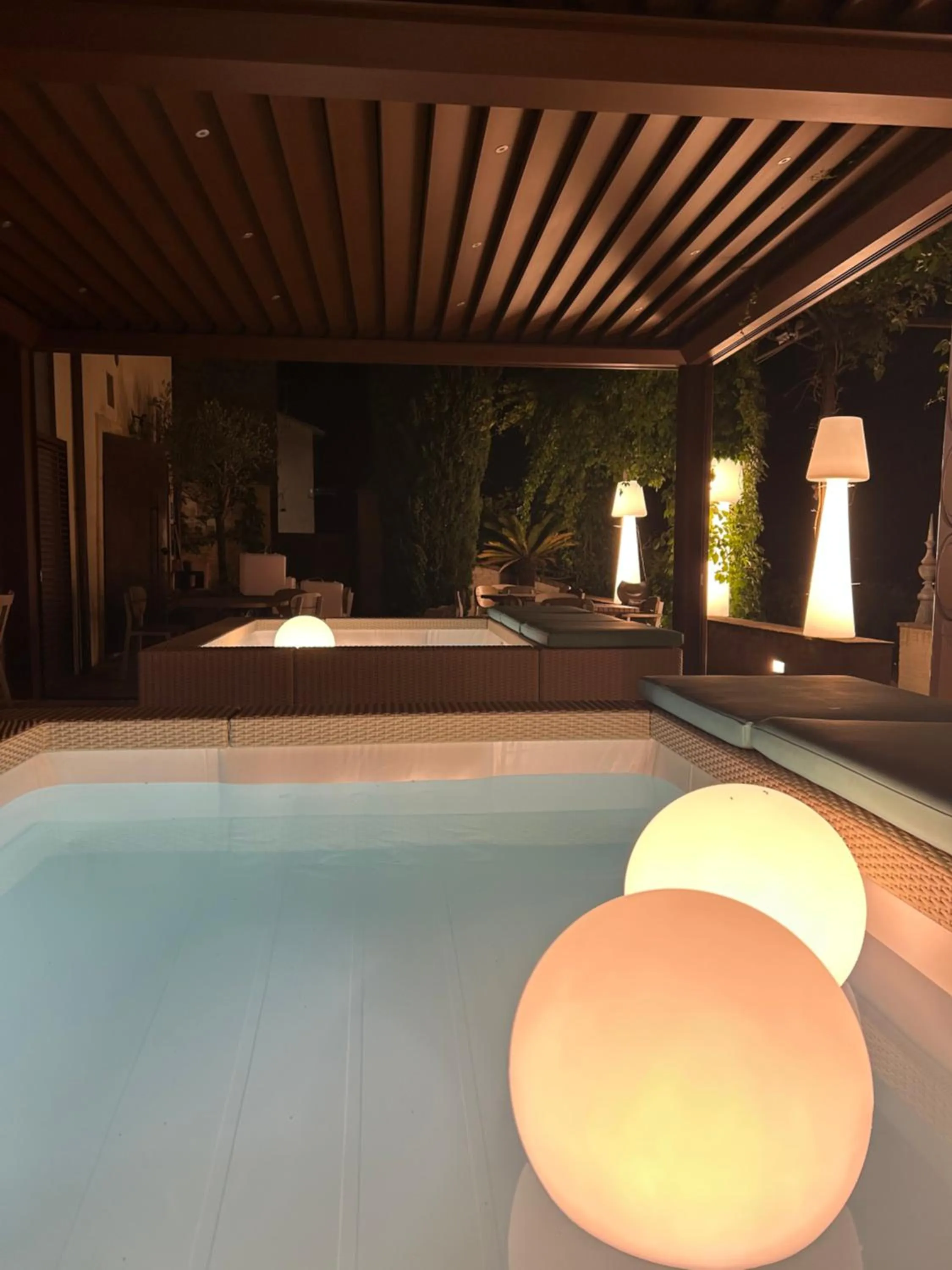 Hot Tub in Palazzo Bontadosi Hotel & Spa