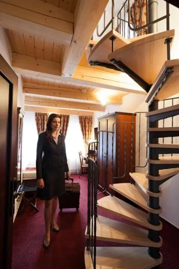 People, Bed in Hotel Joseph 1699