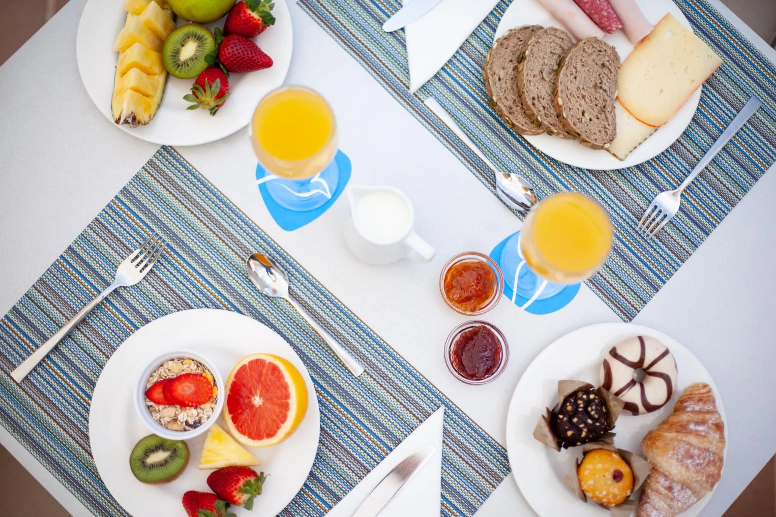 Buffet breakfast in Grupotel Alcudia Suite