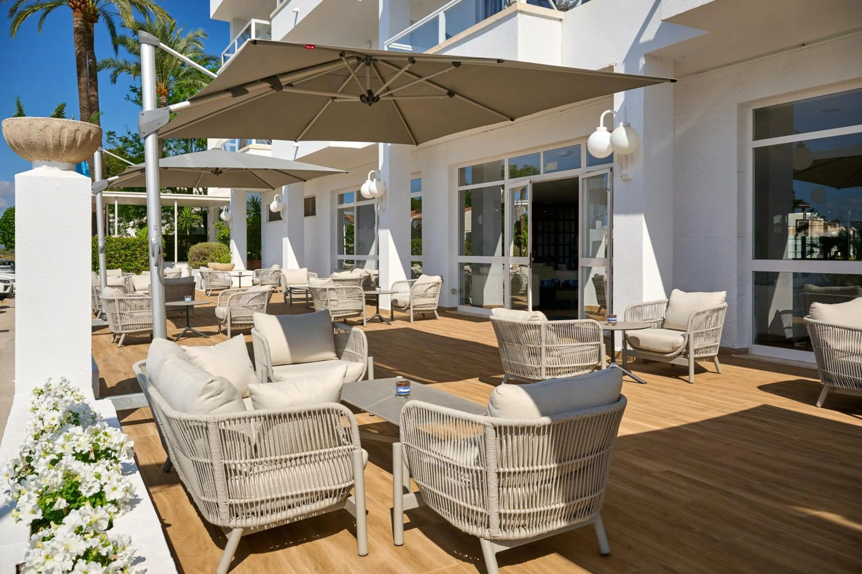 Seating area in Grupotel Alcudia Suite