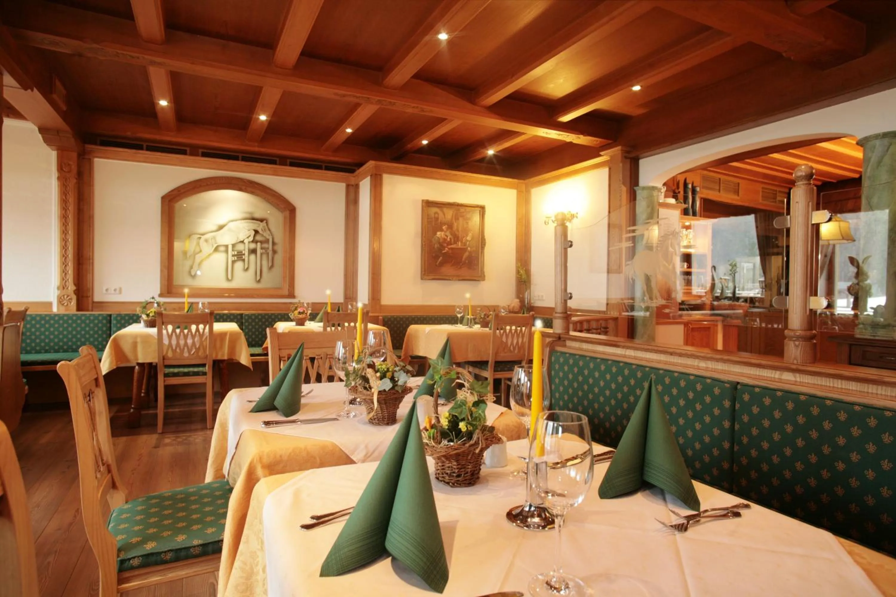 Restaurant/places to eat in Landhotel Strasserwirt