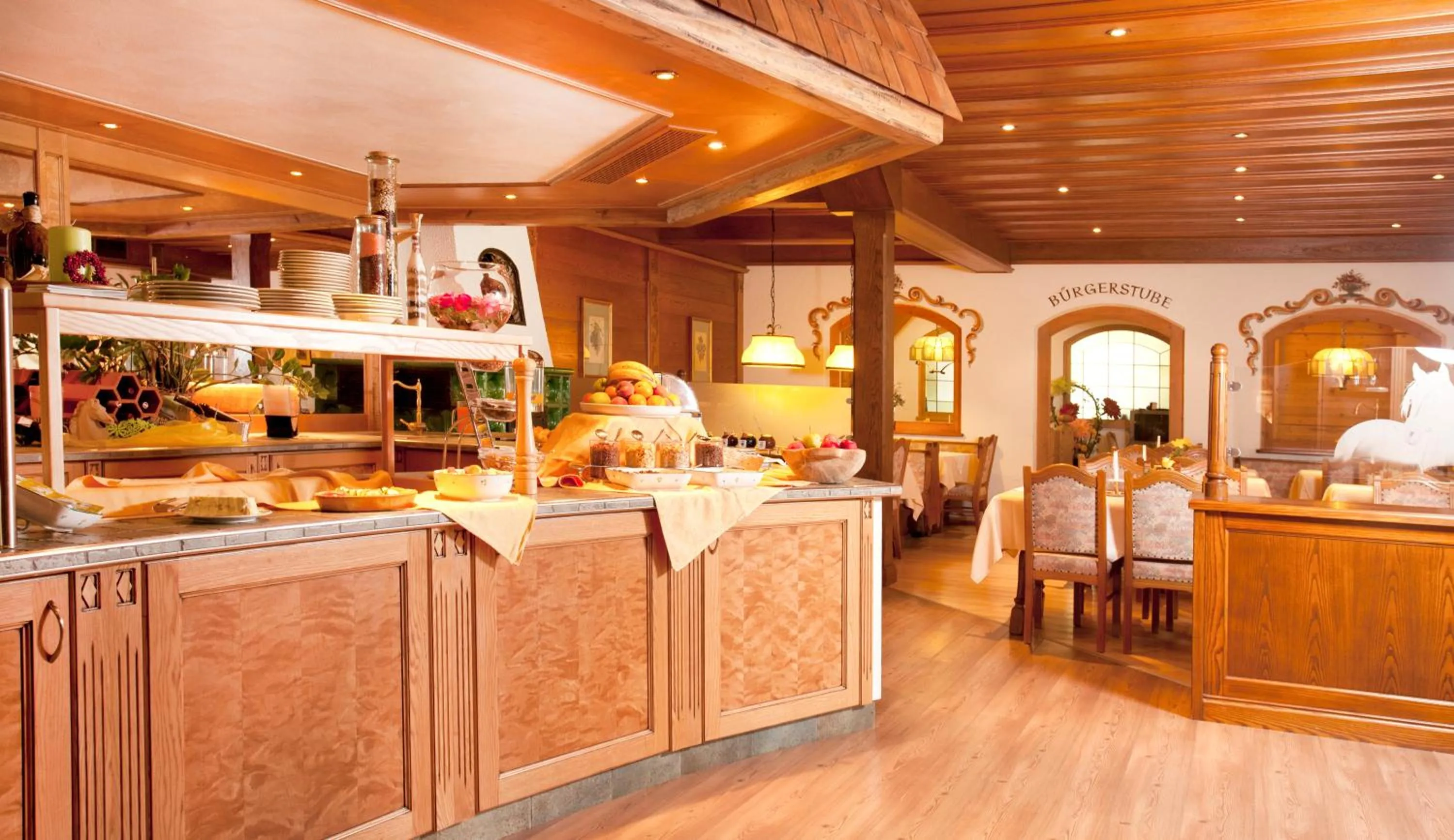 Restaurant/places to eat in Landhotel Strasserwirt