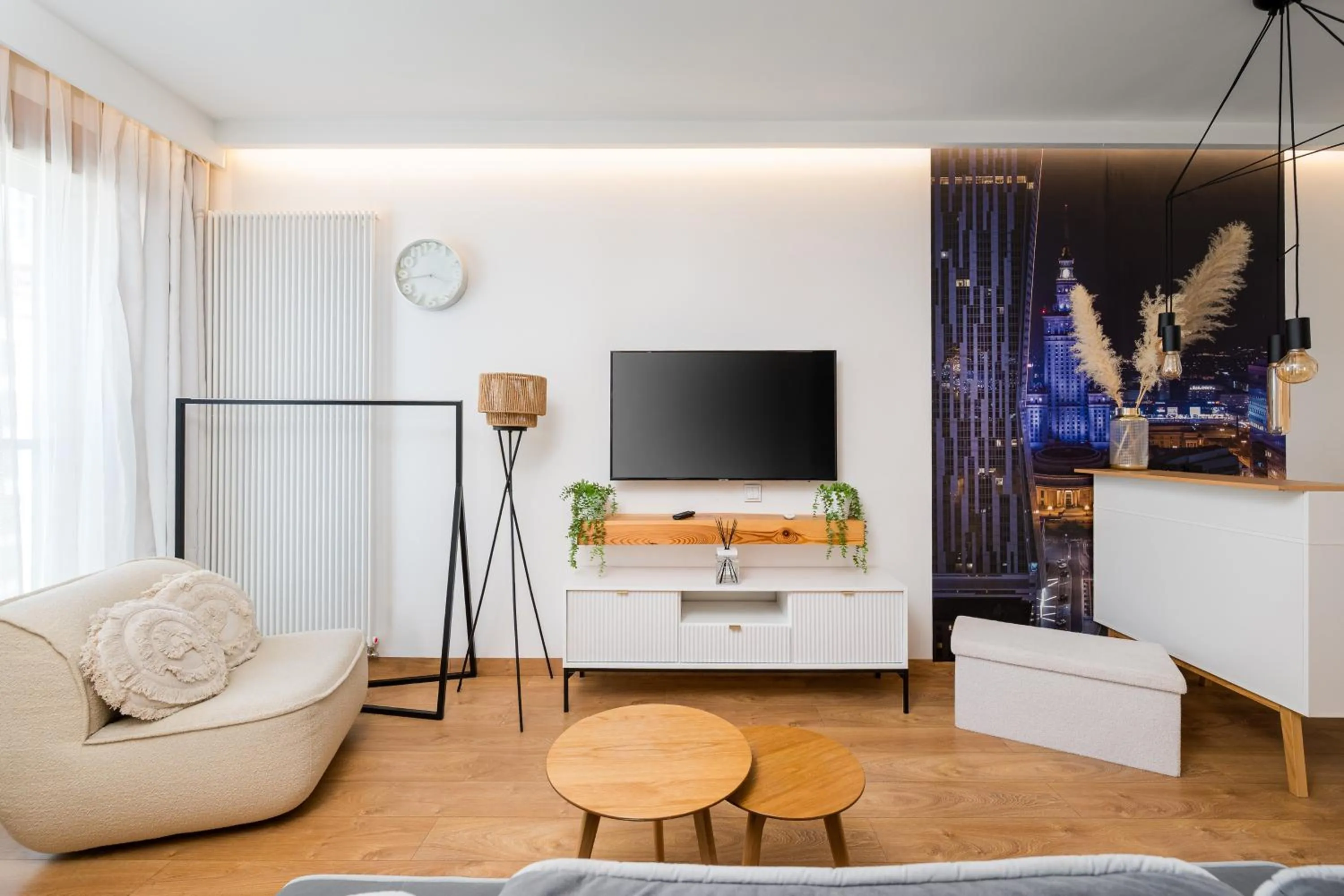 TV and multimedia in ApartHotel Kolejowa Apartamenty