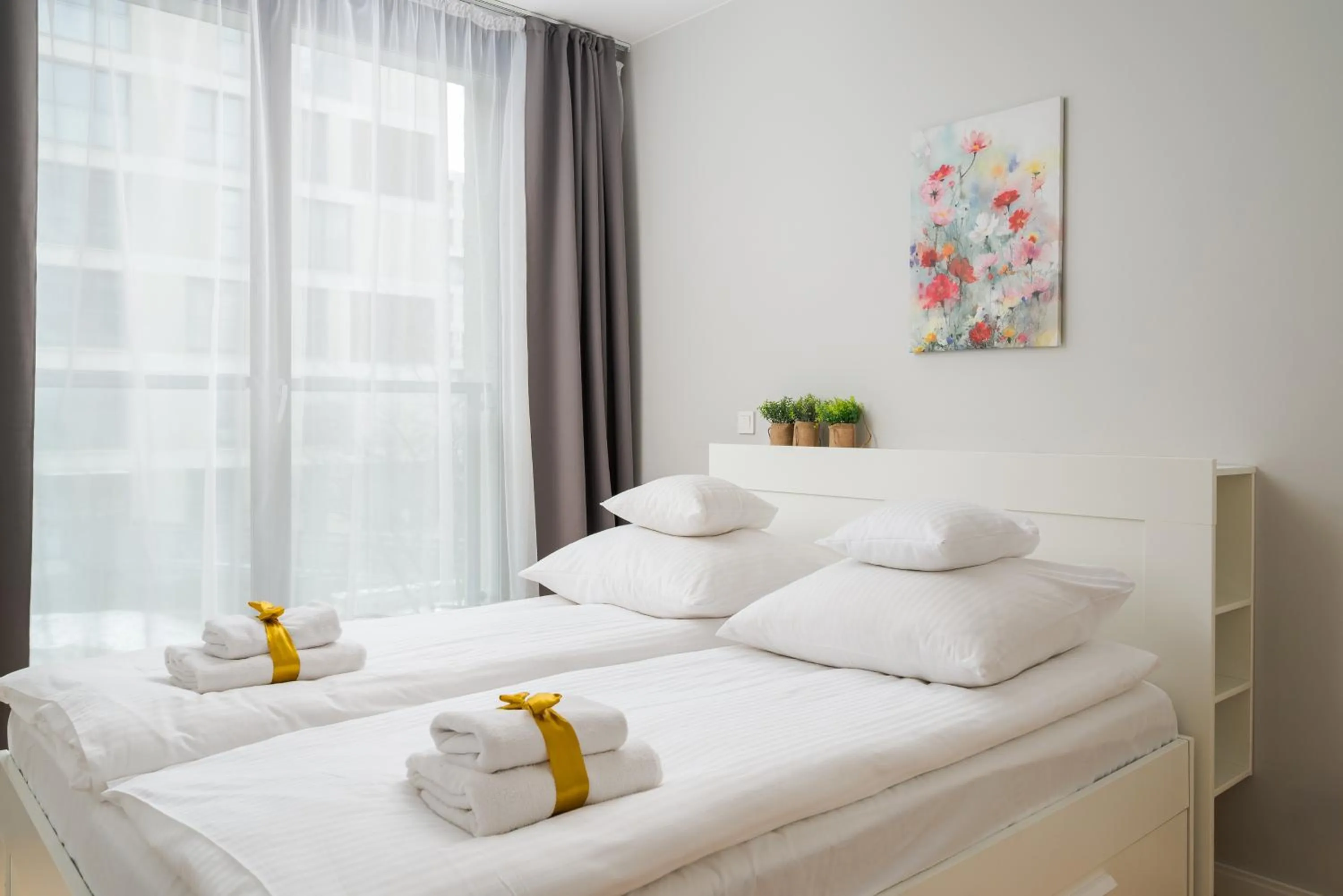 Bedroom, Bed in ApartHotel Kolejowa Apartamenty