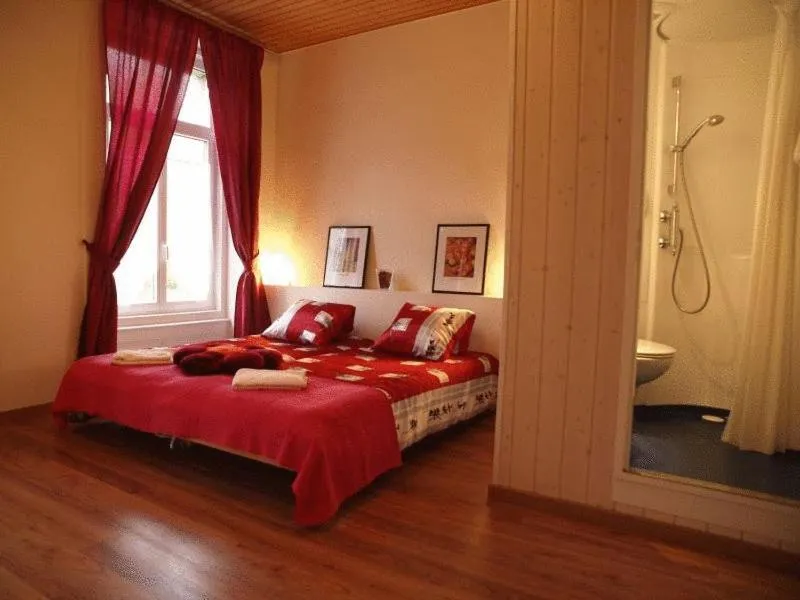 Bed in Hôtel Garni Villa Carmen