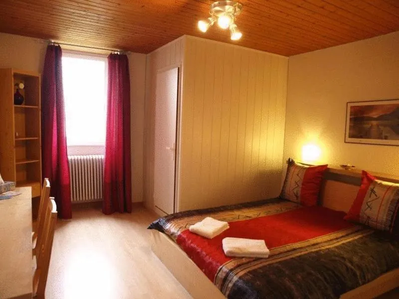 Bed in Hôtel Garni Villa Carmen