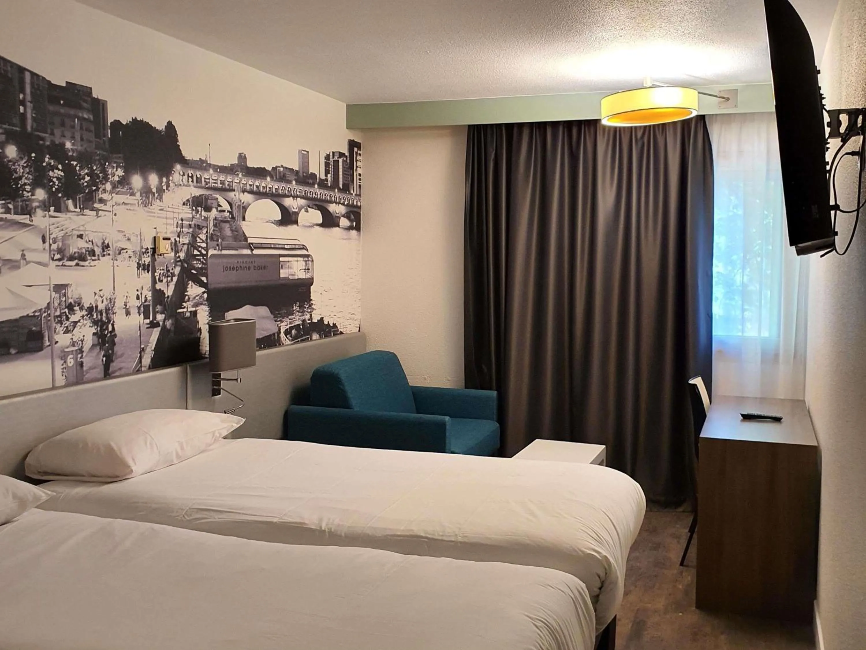 Bedroom, Bed in ibis Styles Paris Tolbiac Bibliotheque