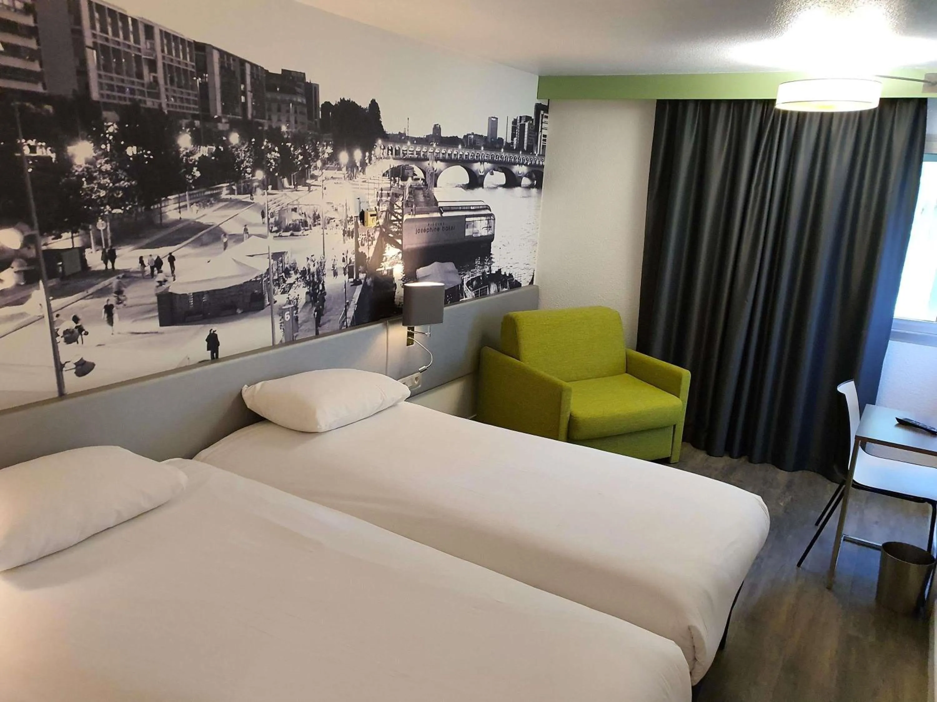 Bedroom, Bed in ibis Styles Paris Tolbiac Bibliotheque