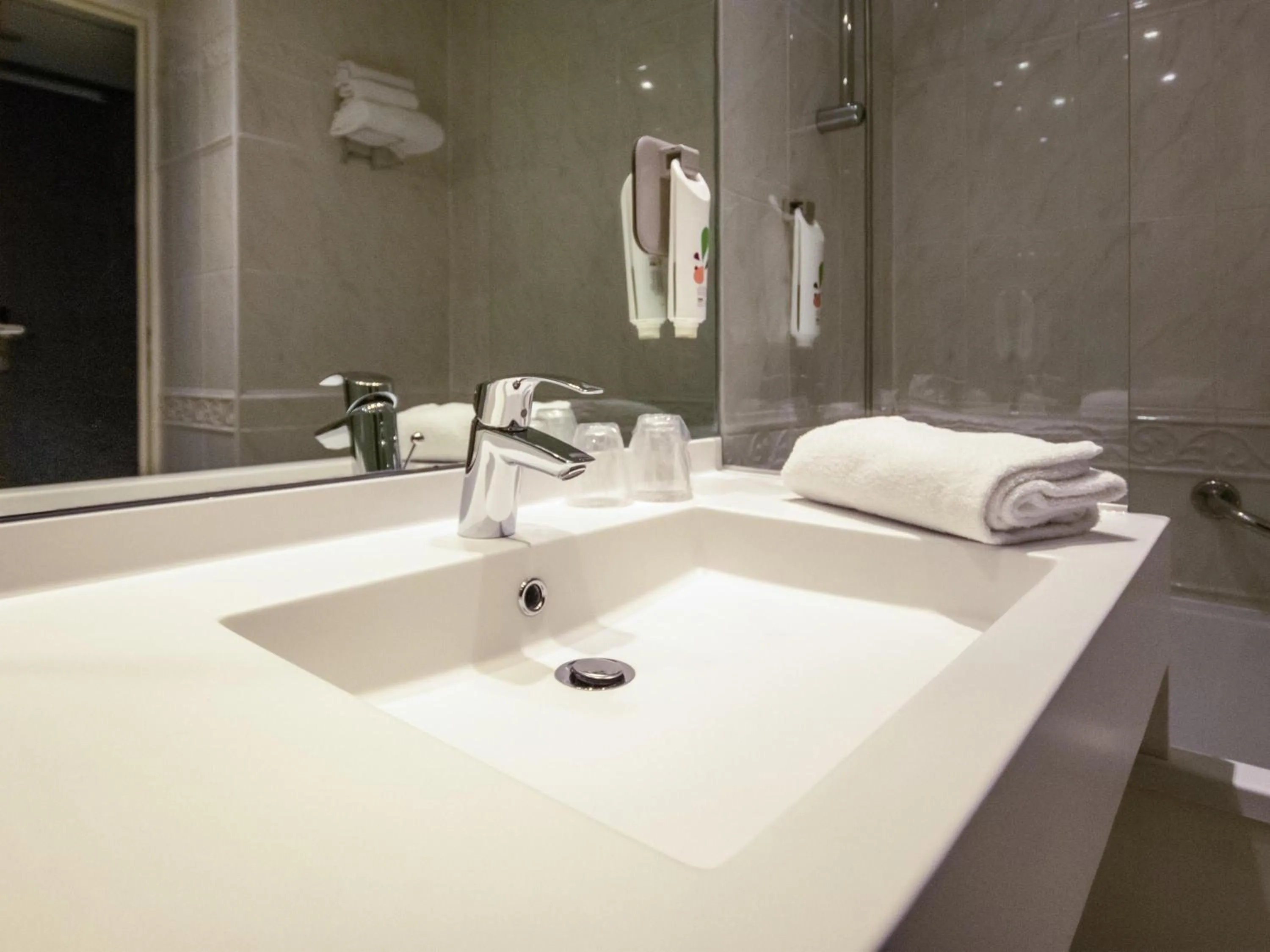 Standard Twin Room in ibis Styles Paris Tolbiac Bibliotheque