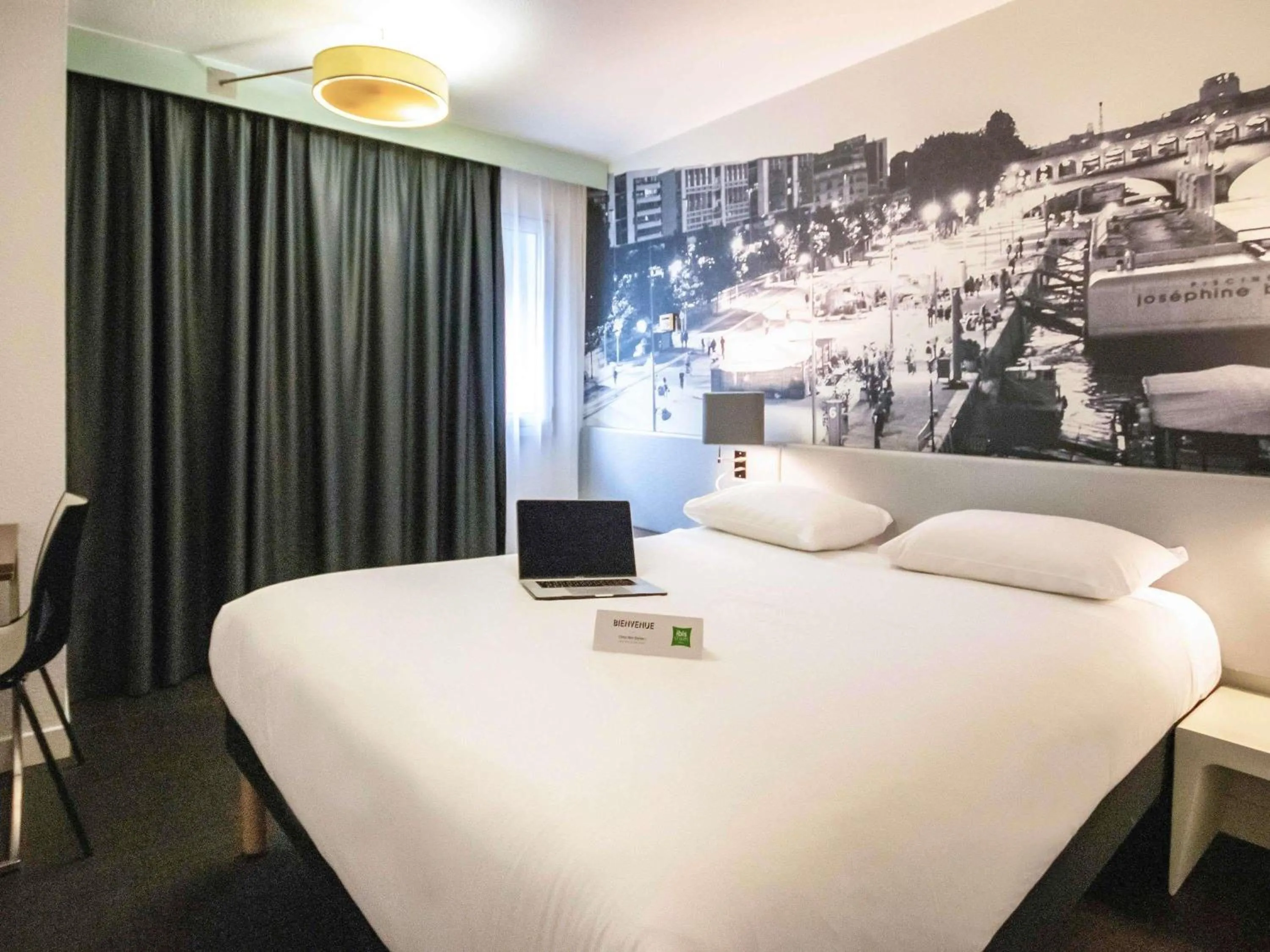 Bedroom, Bed in ibis Styles Paris Tolbiac Bibliotheque