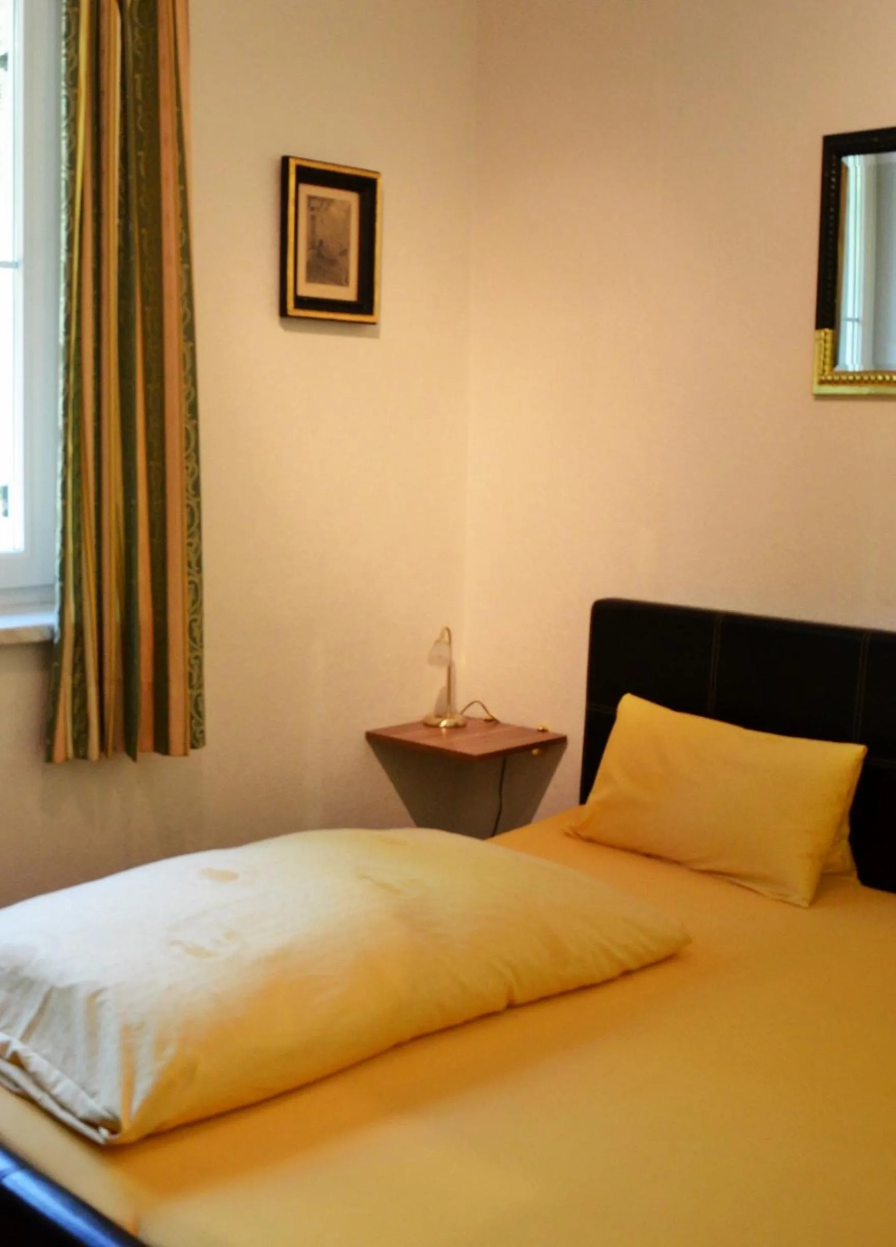 Bed in Villa Desiree - Hotel Garni - Adults Only