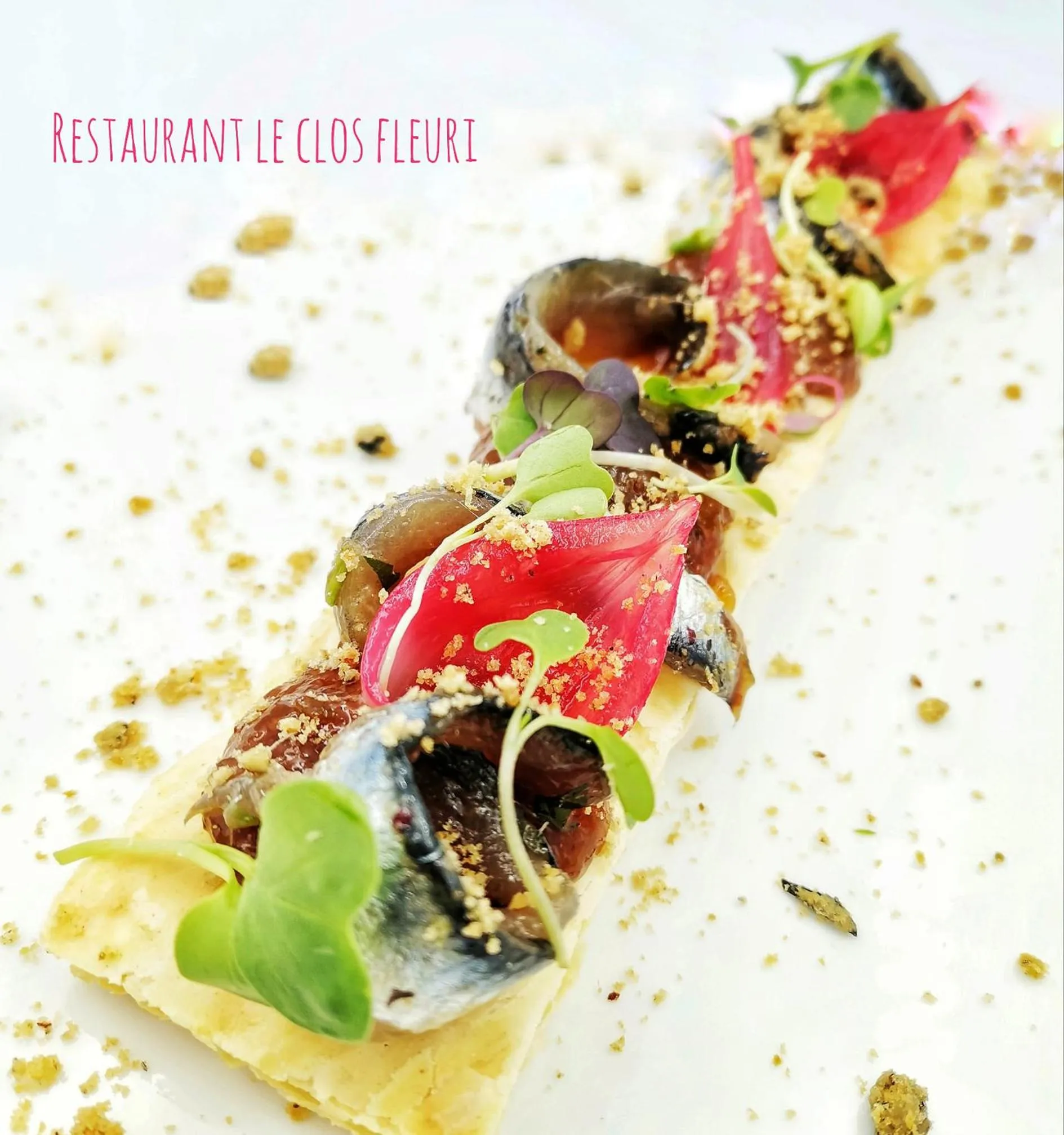 Restaurant/places to eat in LOGIS Hôtel Restaurant Le Clos Fleuri