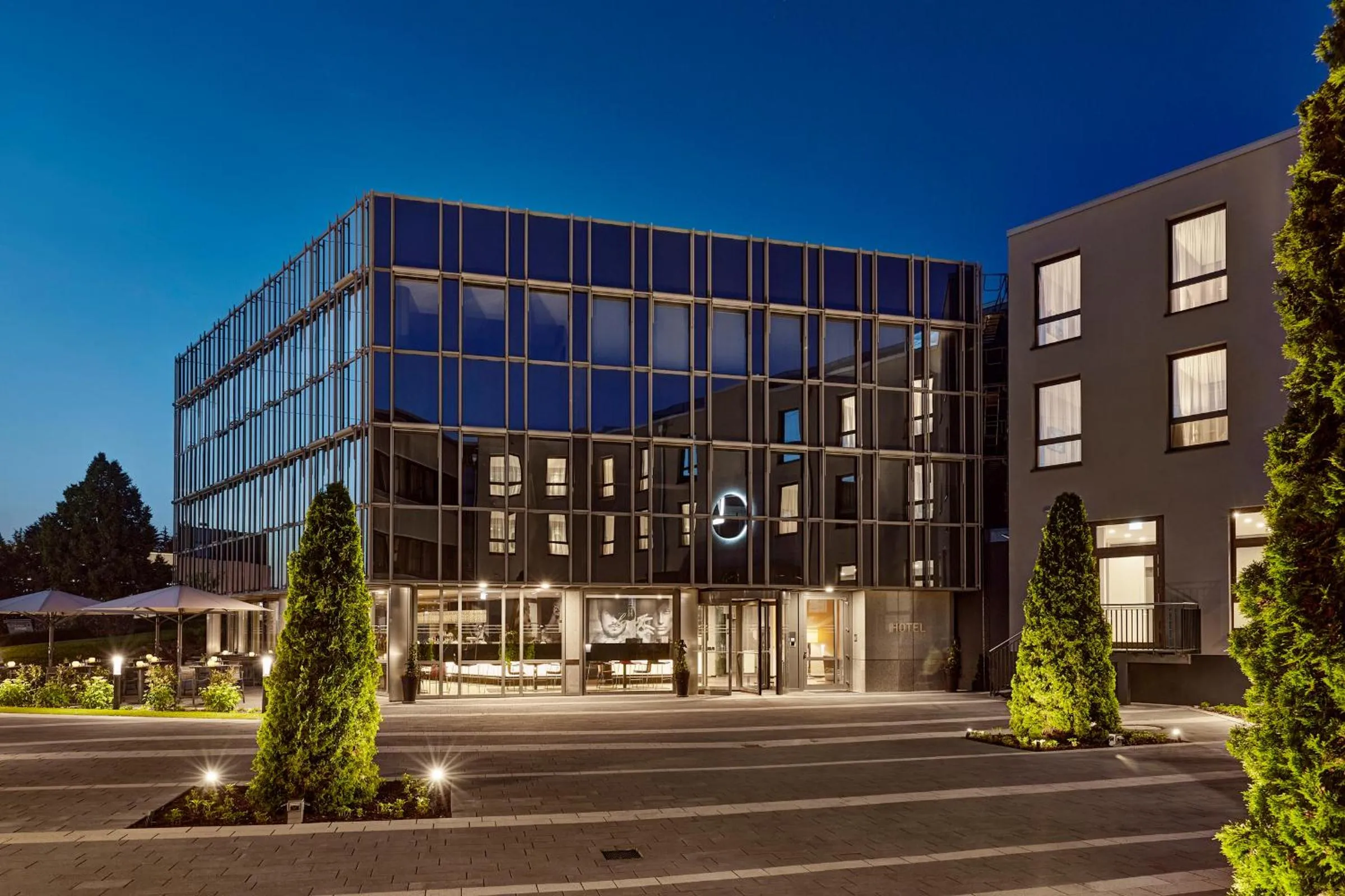 Facade/entrance in LEGERE HOTEL Wiesbaden-Taunusstein