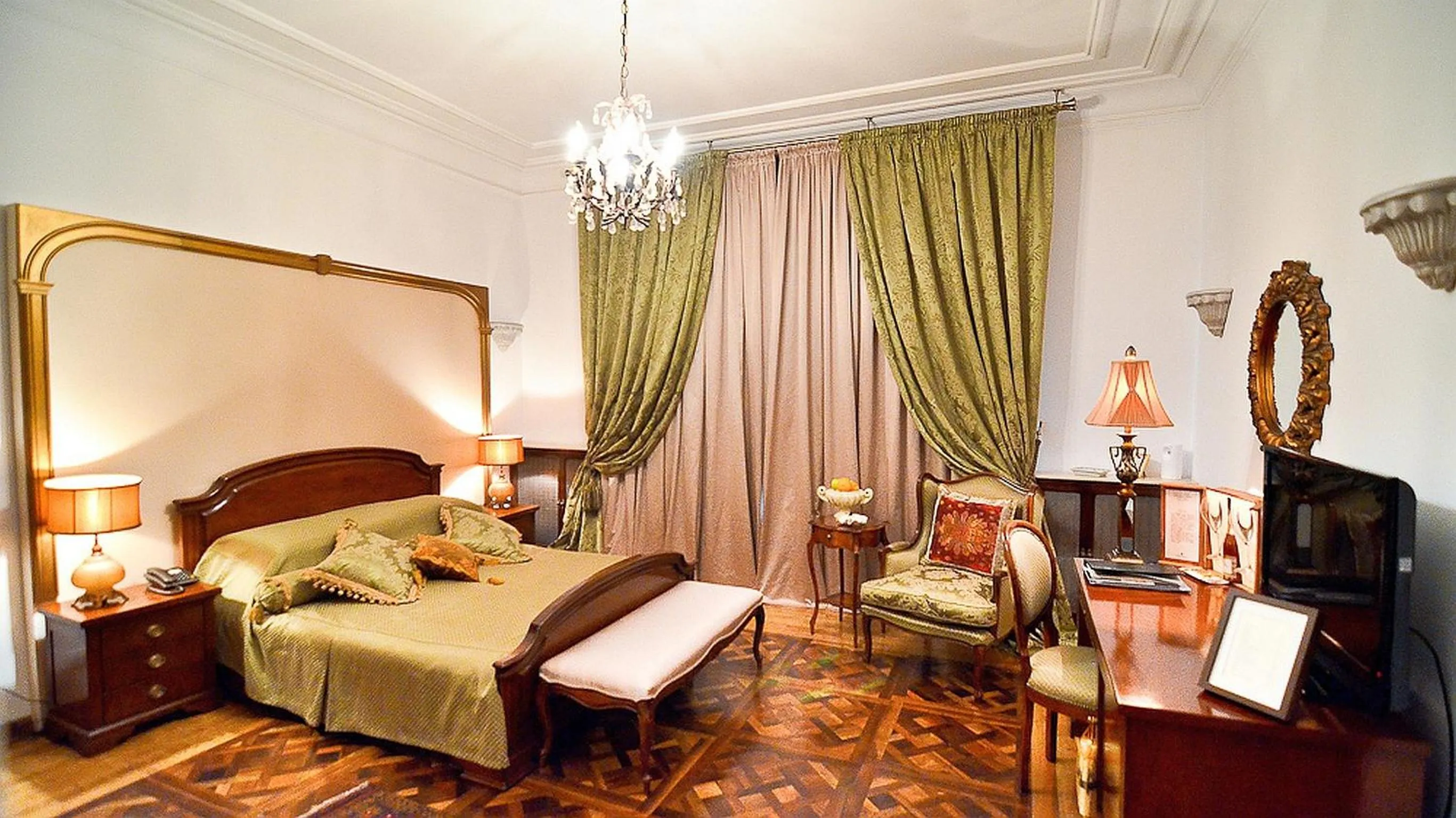 Photo of the whole room, Bed in Scala Boutique-Hotel