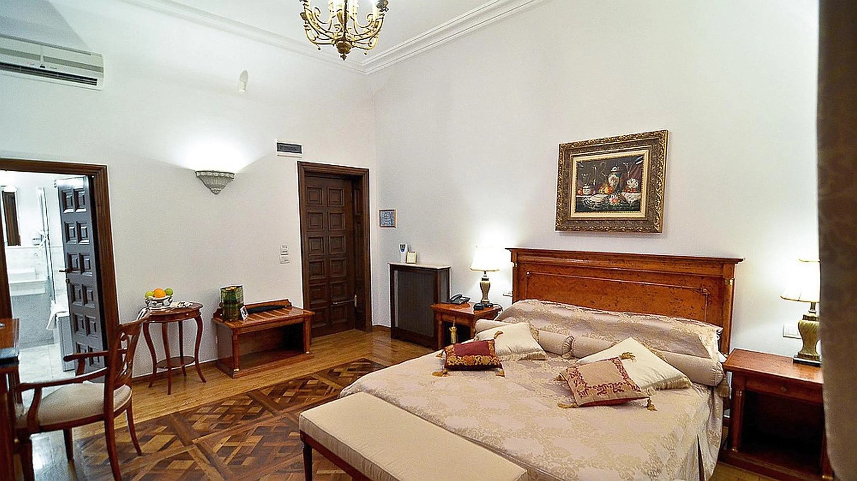 Photo of the whole room, Bed in Scala Boutique-Hotel