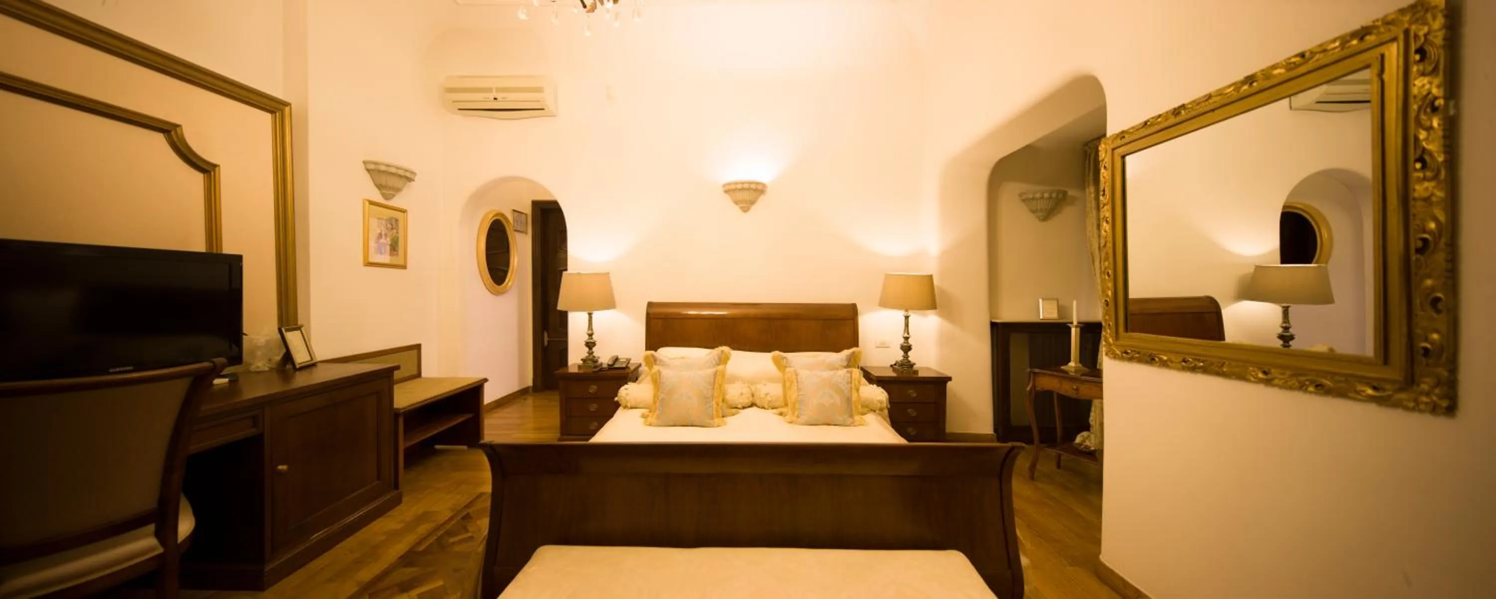 Bed in Scala Boutique-Hotel