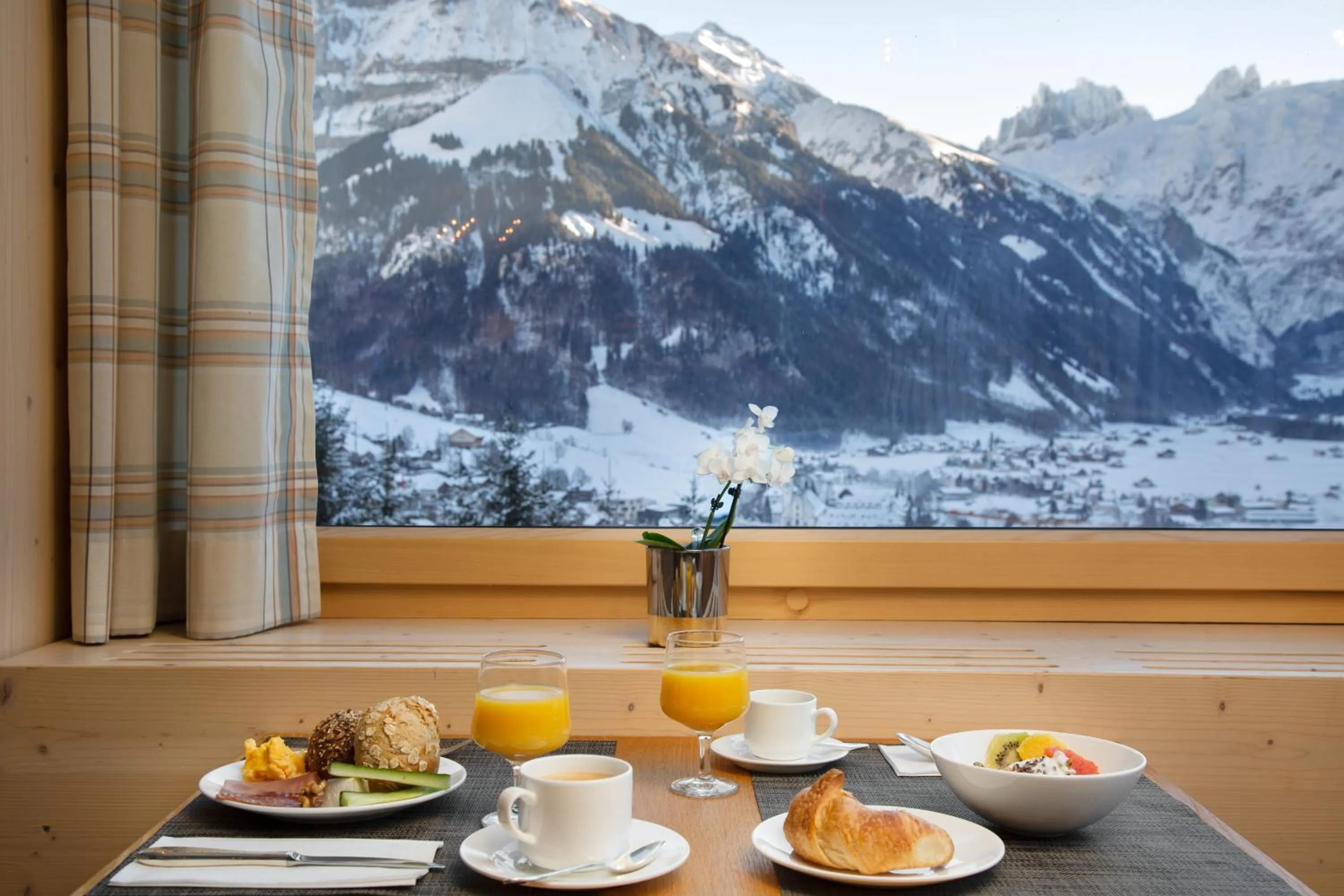 Breakfast in Hotel Waldegg - Adults only