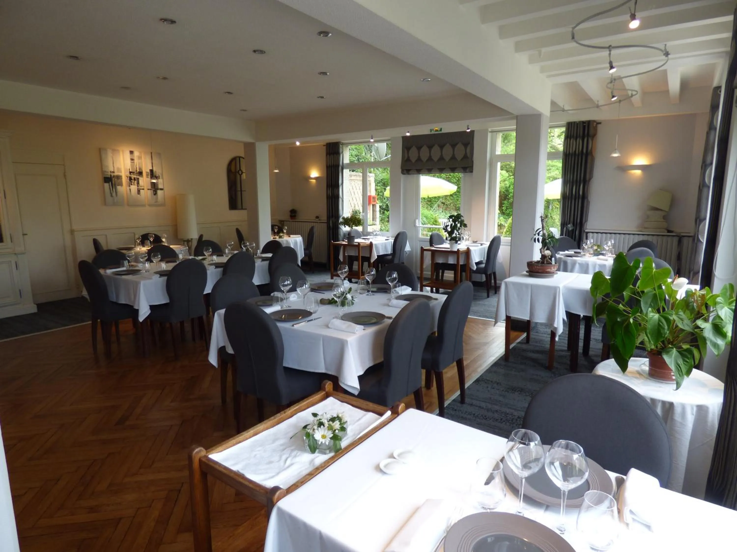 Area and facilities in Auberge De L'Abbaye-Logis Hôtel Restaurant