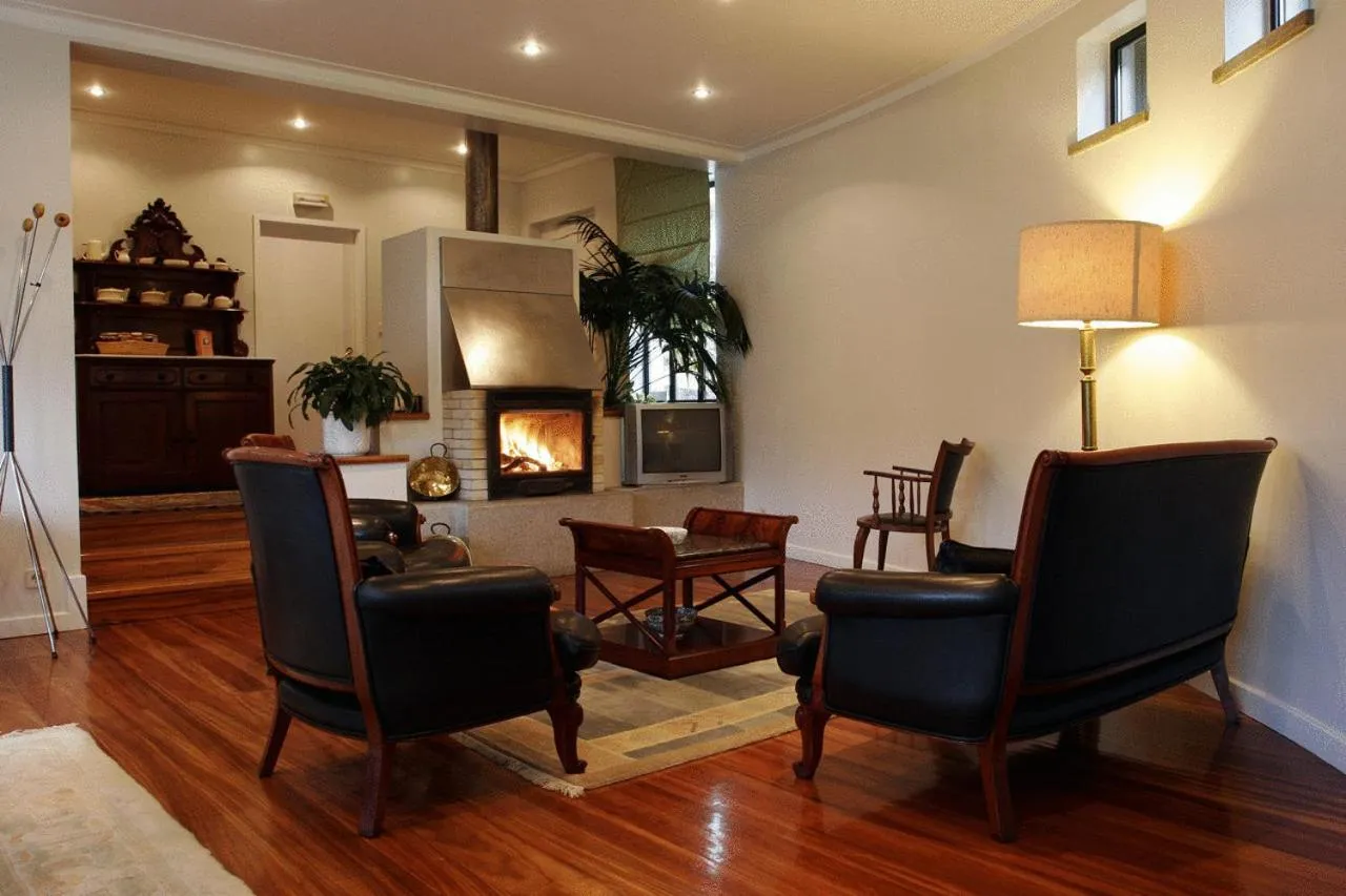 Communal lounge/ TV room in Quinta da Timpeira