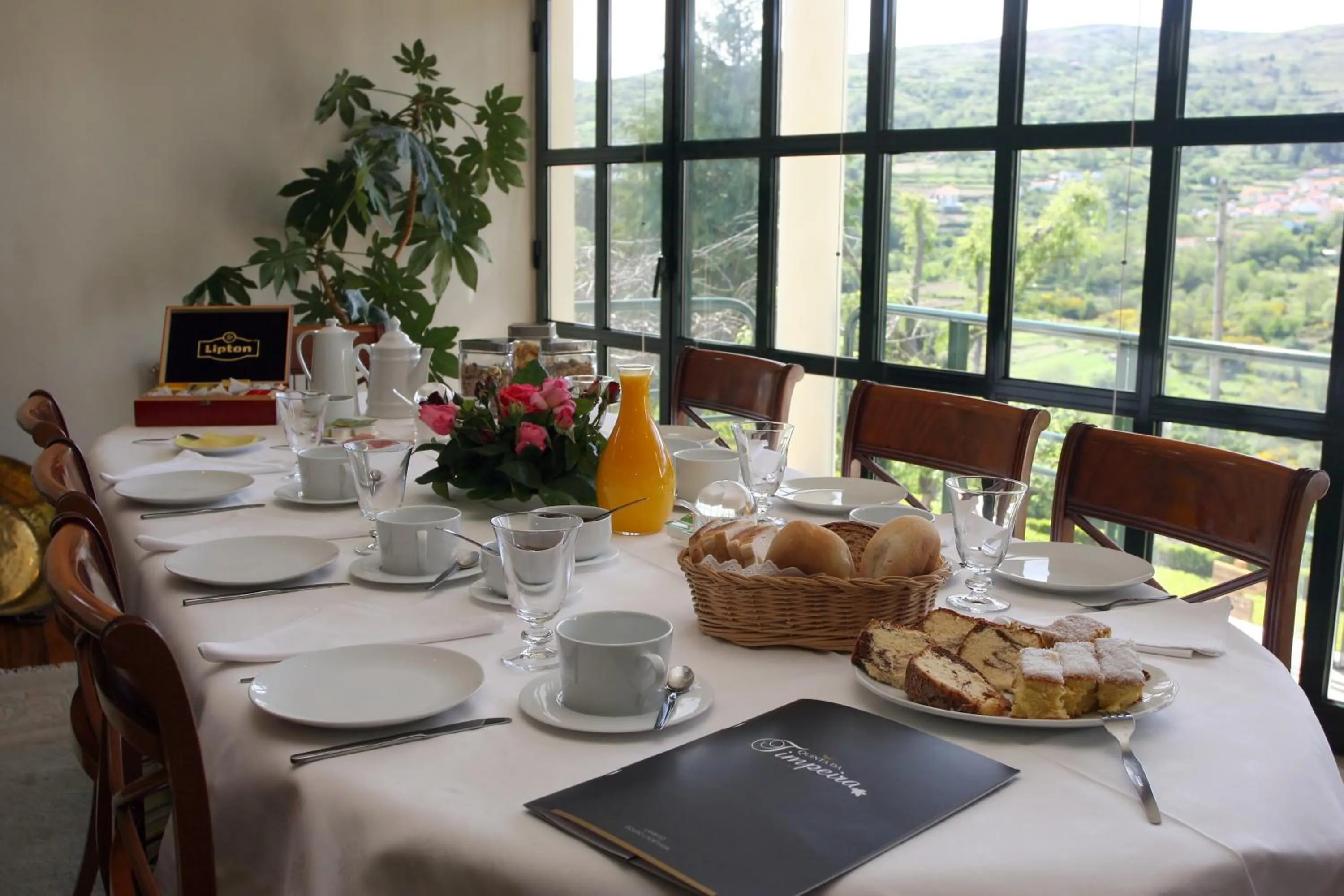 Restaurant/places to eat in Quinta da Timpeira