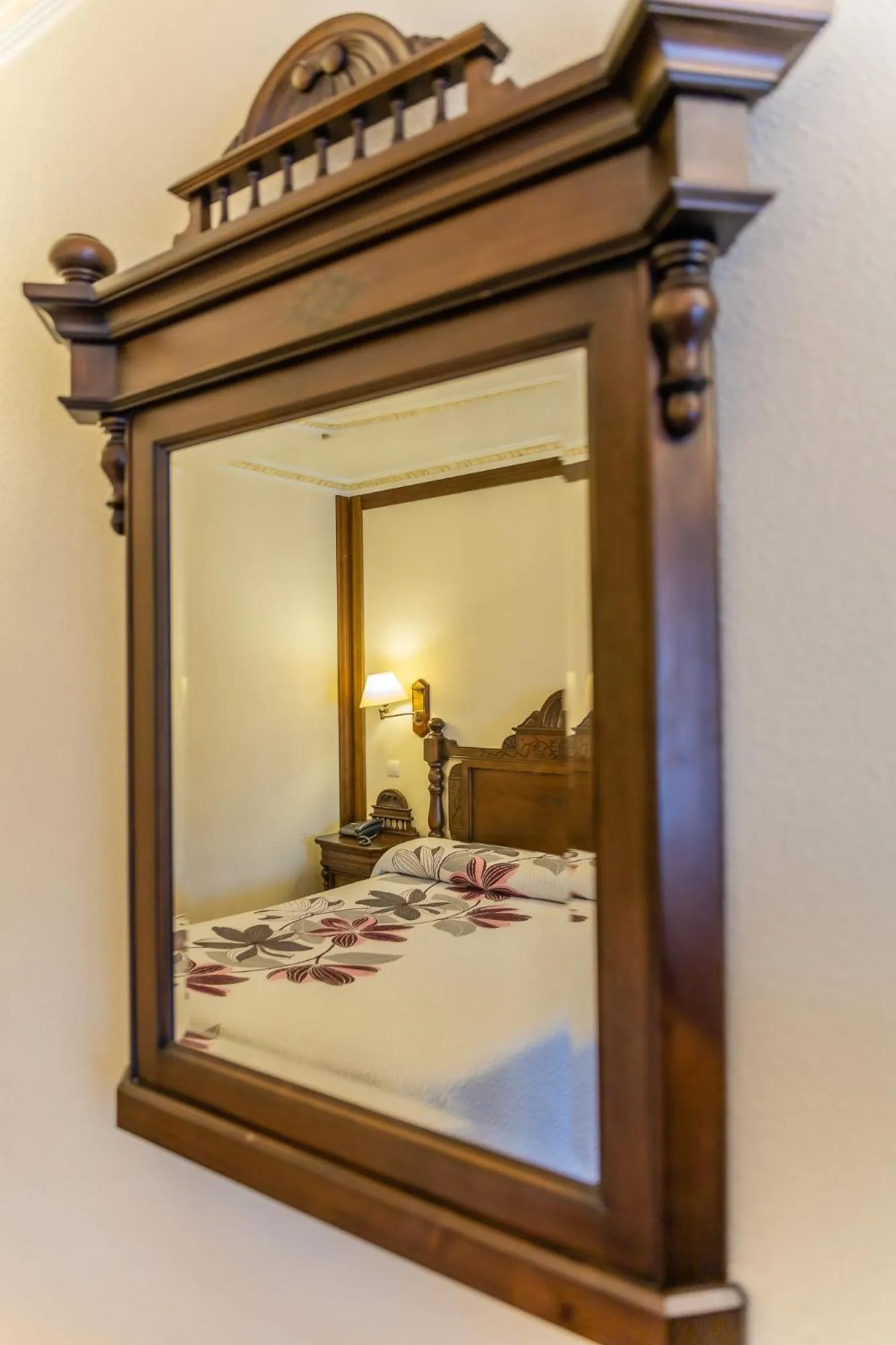 Bedroom, Bed in Hotel Santo Domingo de Silos