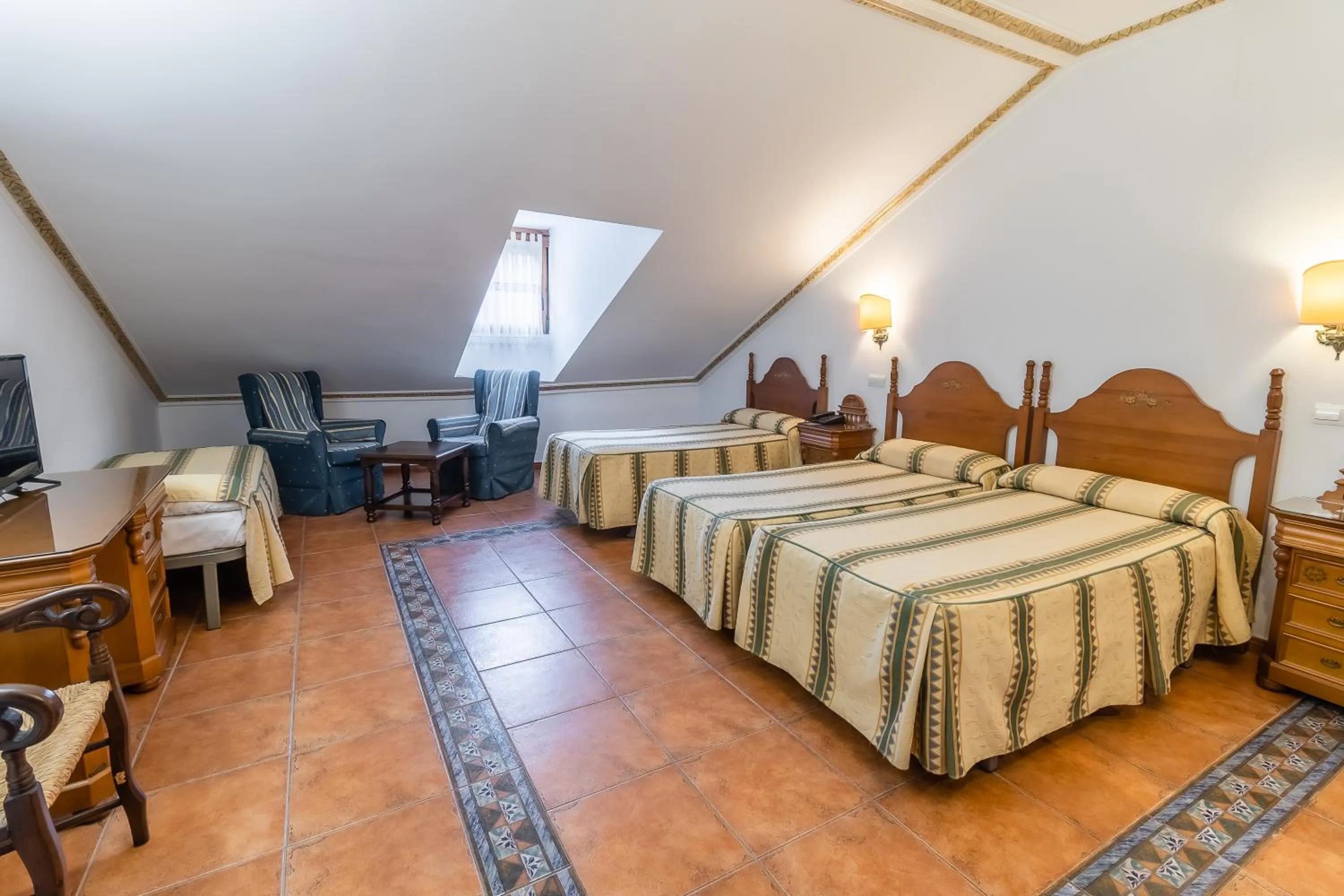 Bedroom, Bed in Hotel Santo Domingo de Silos