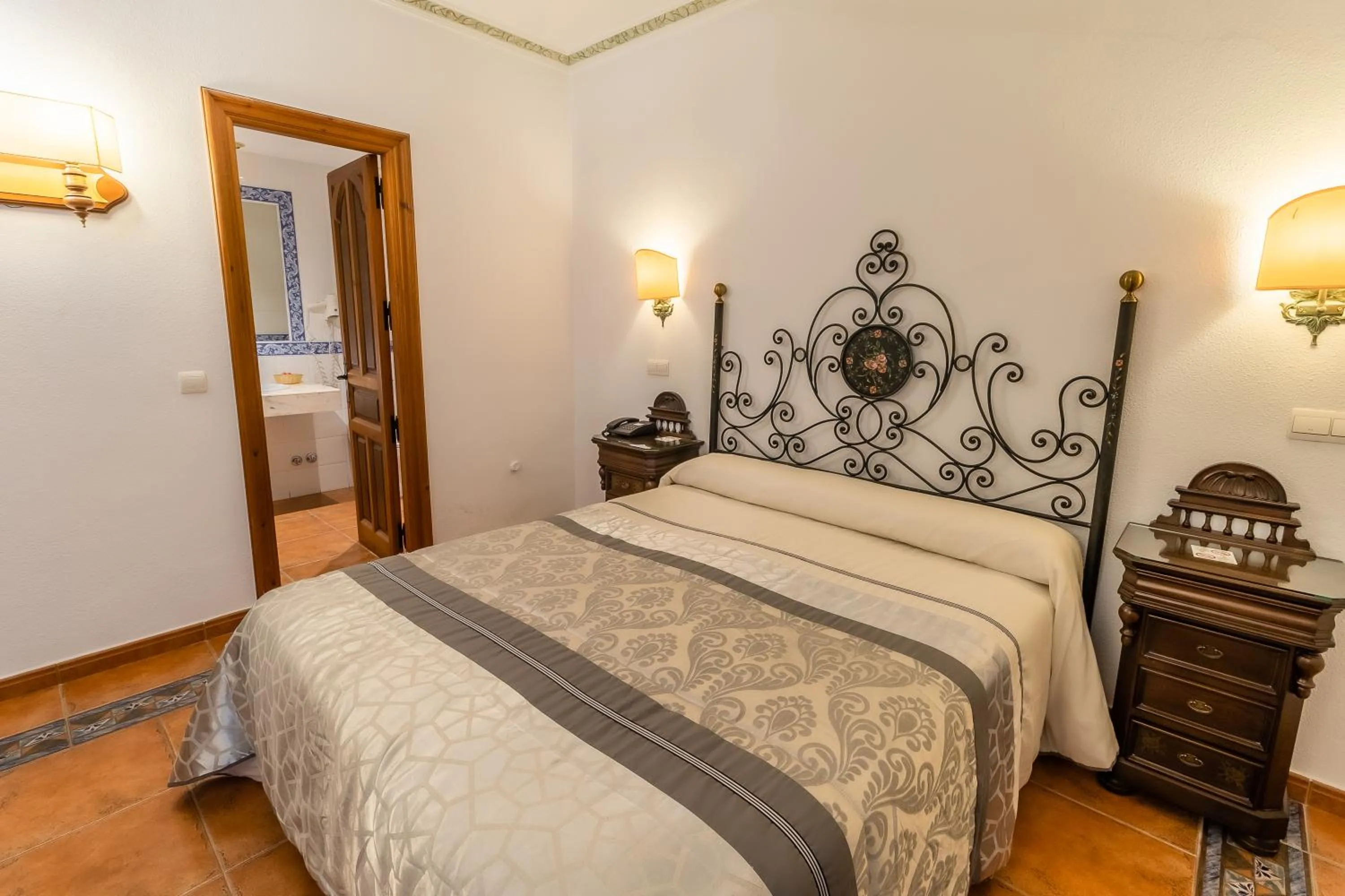 Bedroom, Bed in Hotel Santo Domingo de Silos