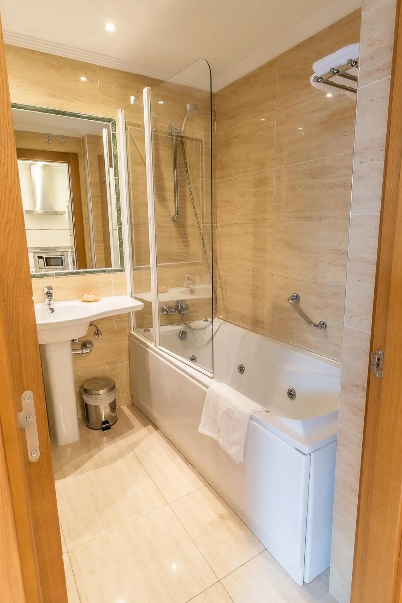 Bathroom in Hotel Santo Domingo de Silos