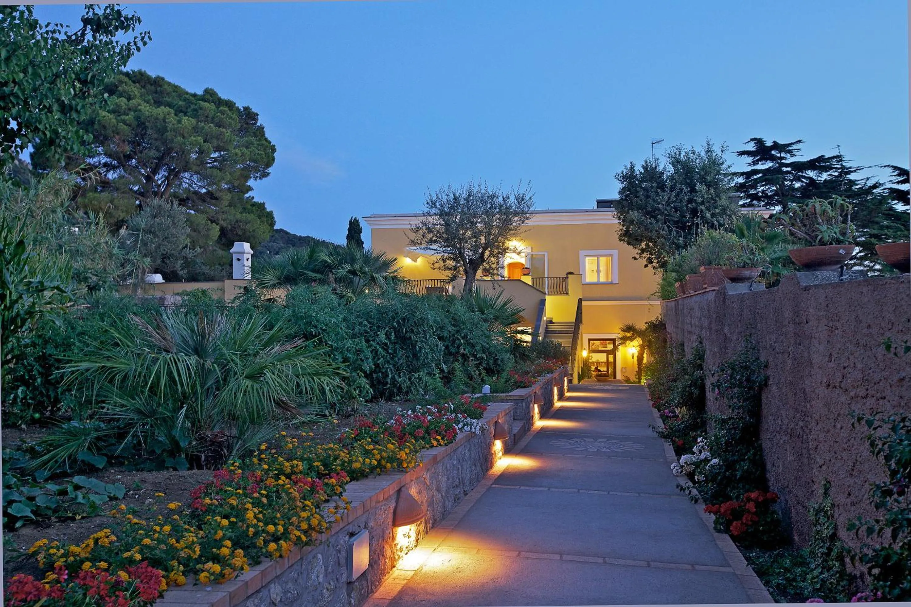 Facade/entrance in Hotel Villa Ceselle