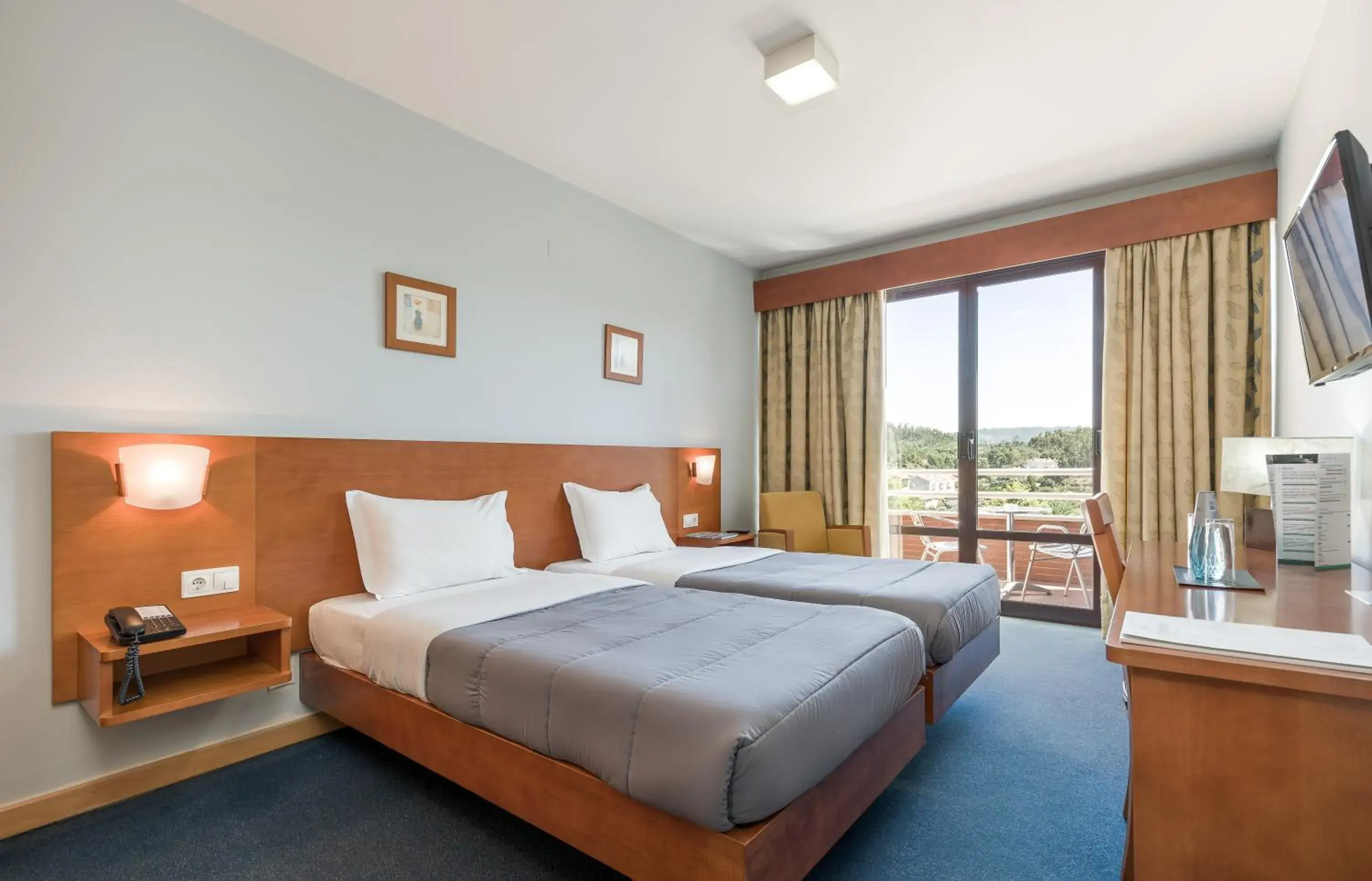 Superior Twin Room in Hotel Do Parque - Congress & SPA Superior Twin Room in Hotel Do Parque - Congress & SPA