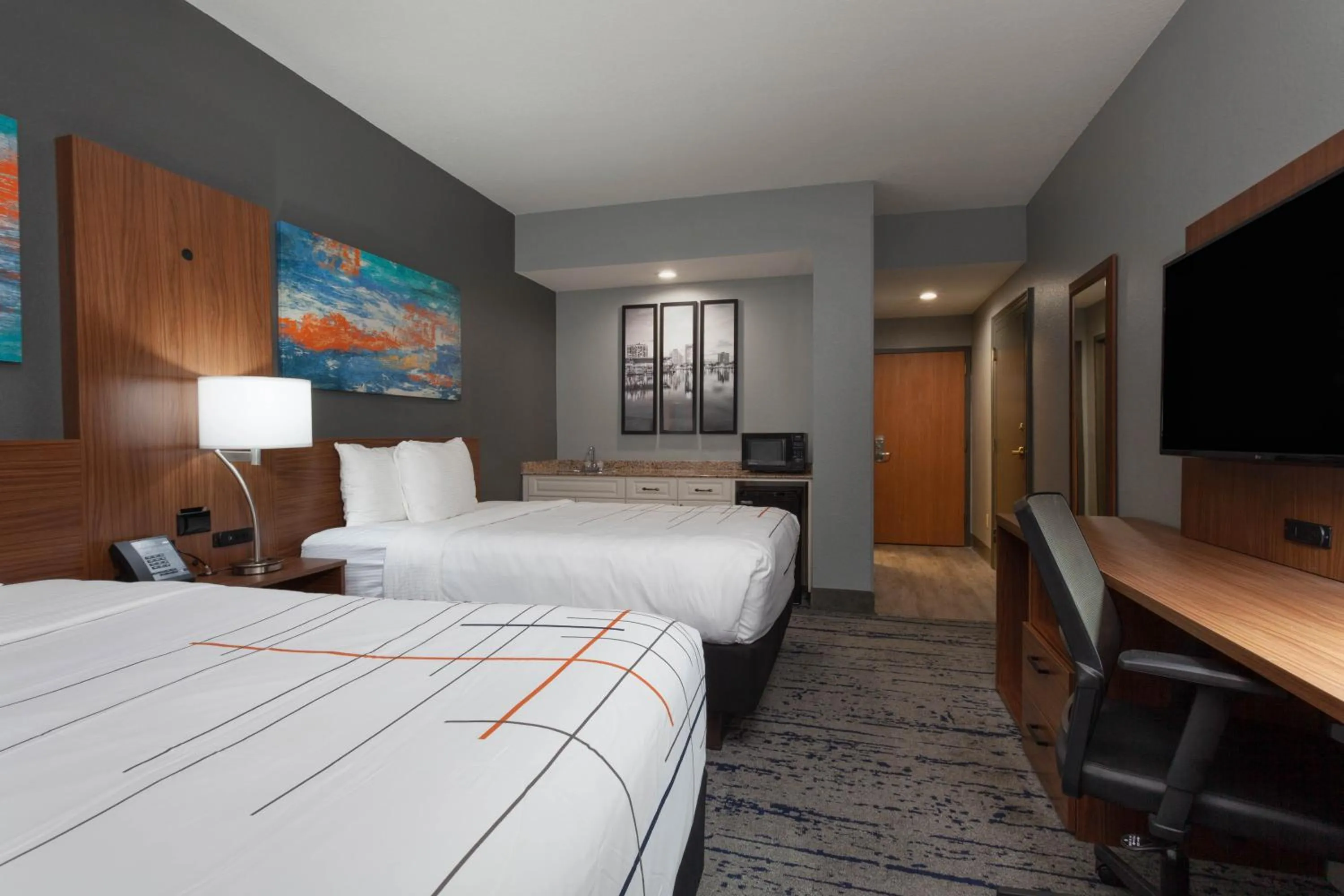 Bedroom, Bed in La Quinta by Wyndham St. Petersburg Northeast *Newly Renovated