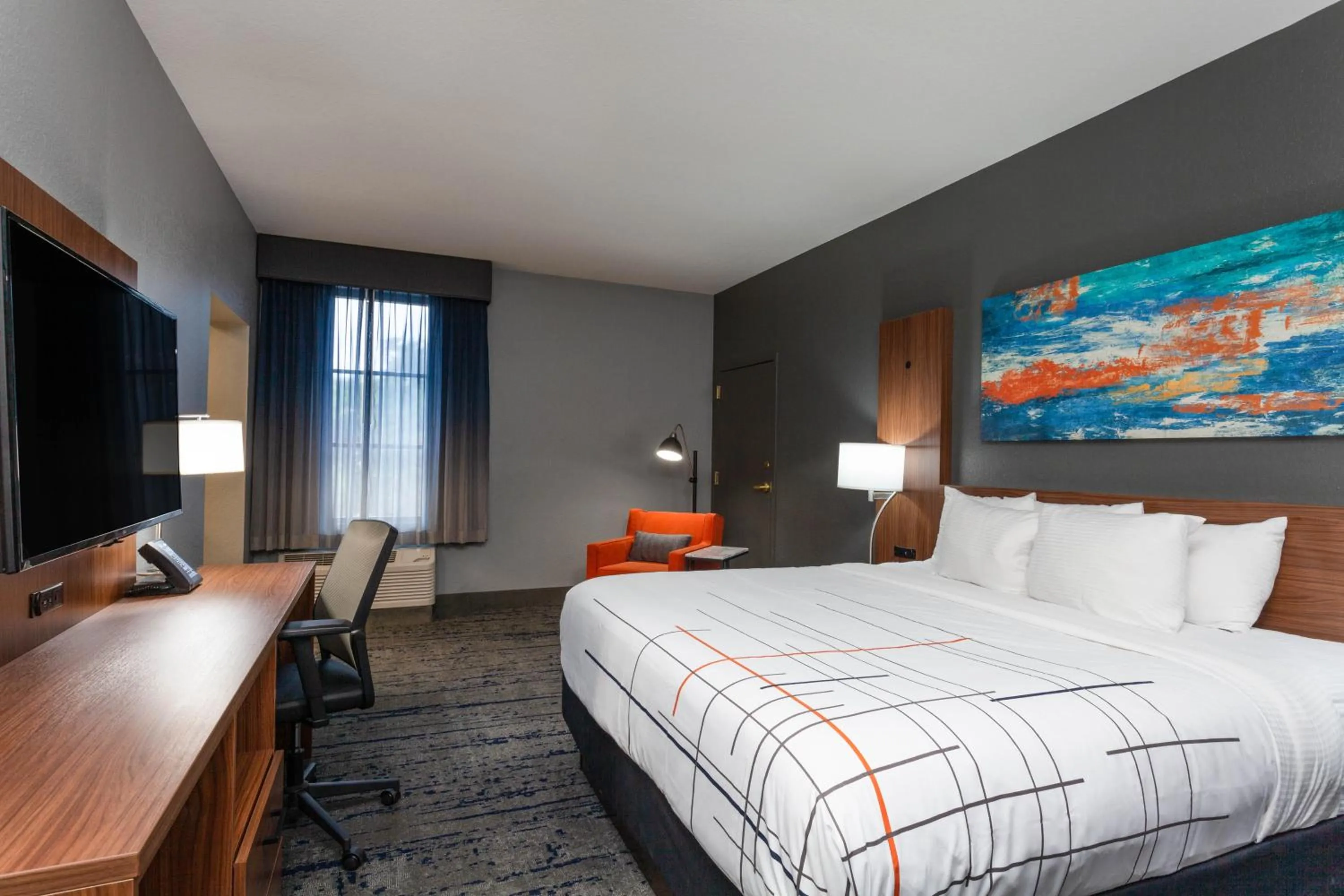 Bedroom, Bed in La Quinta by Wyndham St. Petersburg Northeast *Newly Renovated