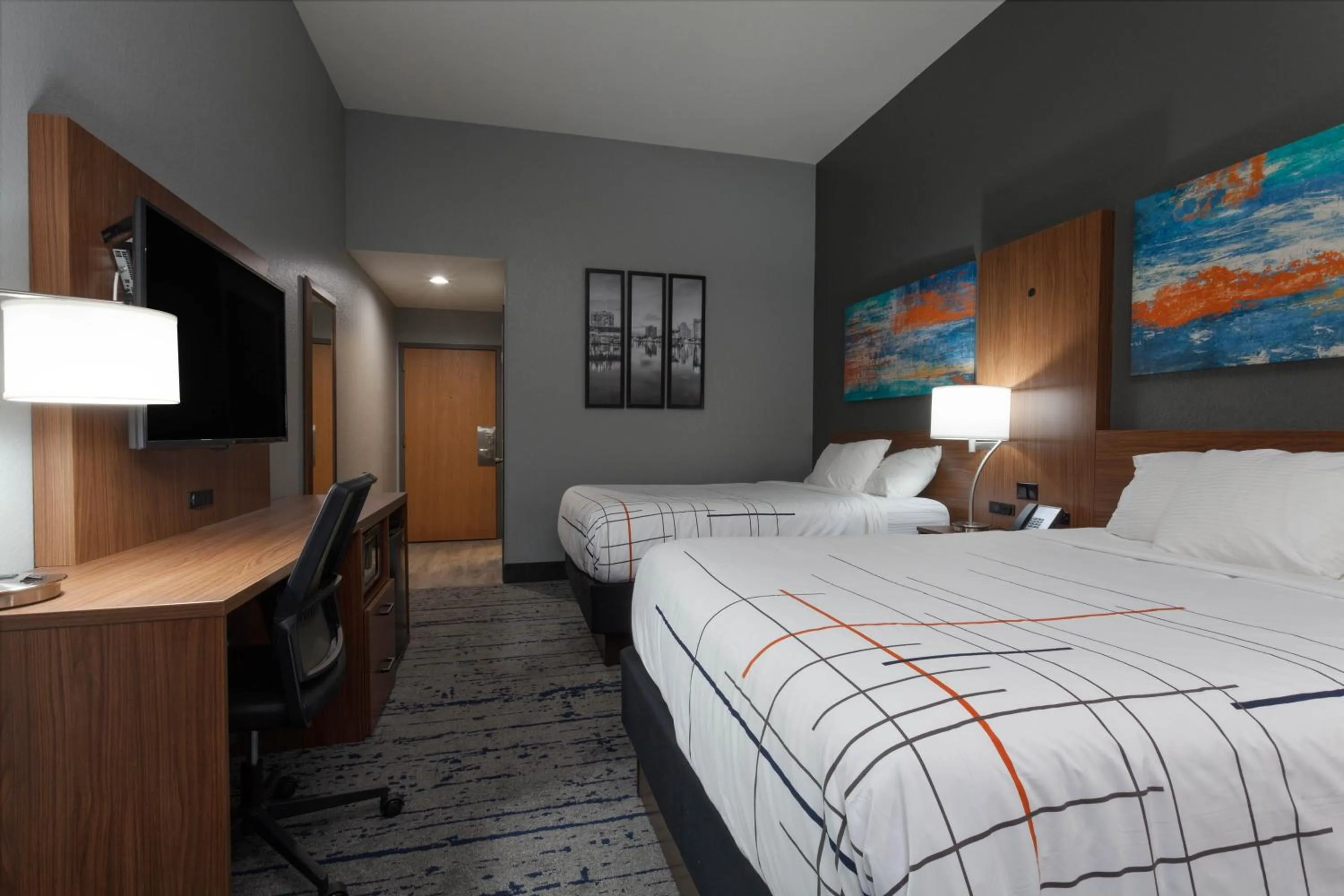 Bed in La Quinta by Wyndham St. Petersburg Northeast *Newly Renovated