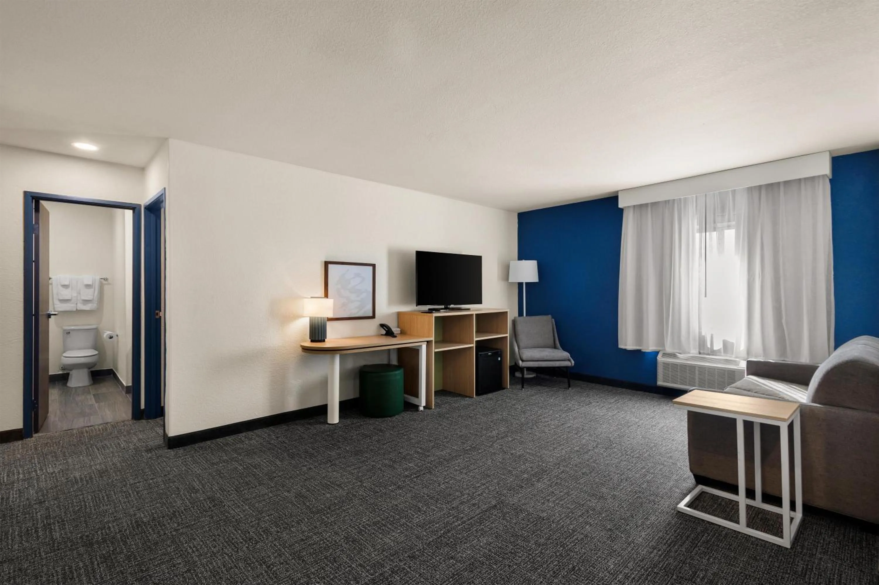 Living room in Spark By Hilton Fort Wayne