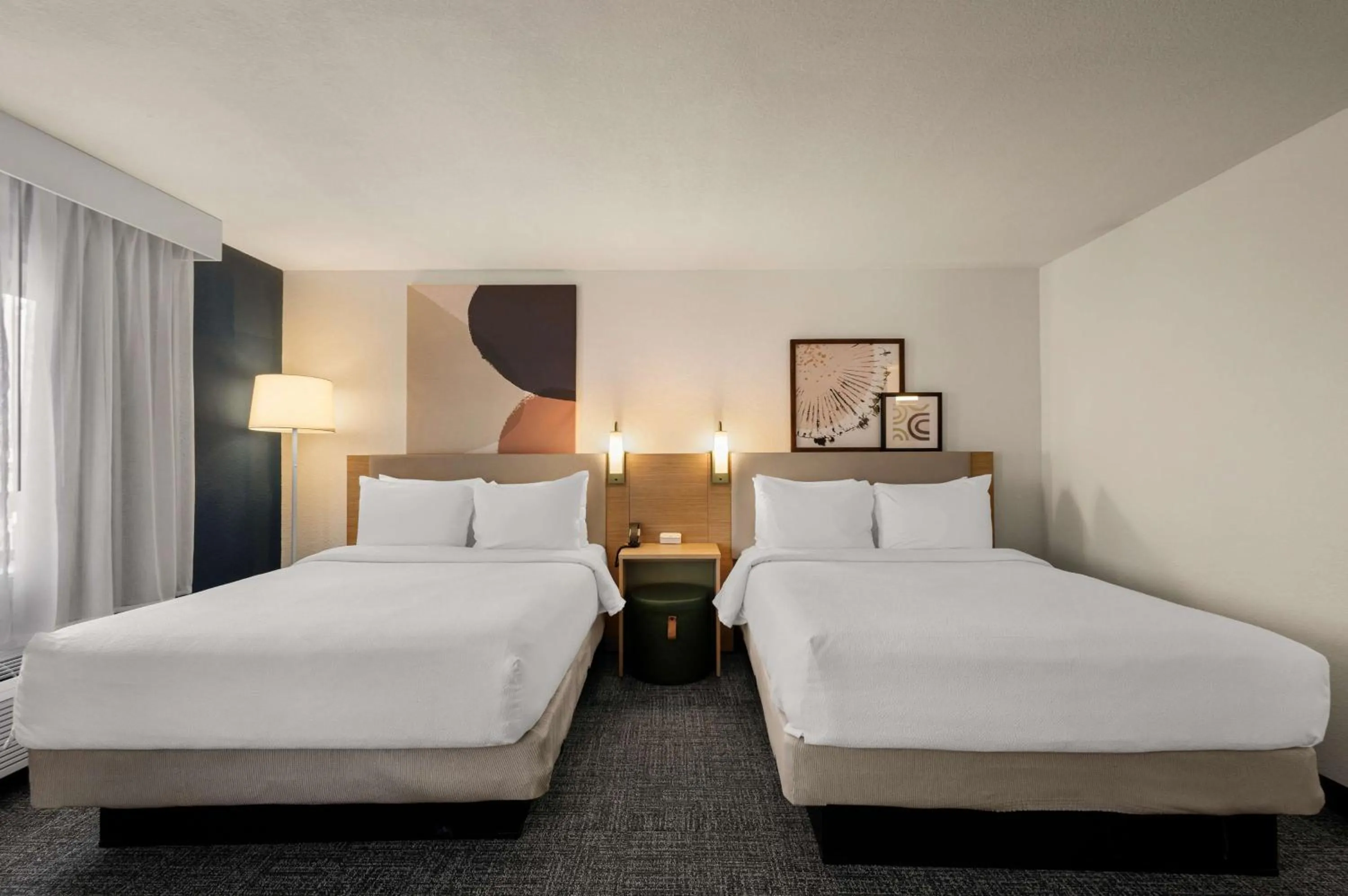 Bedroom, Bed in Spark By Hilton Fort Wayne