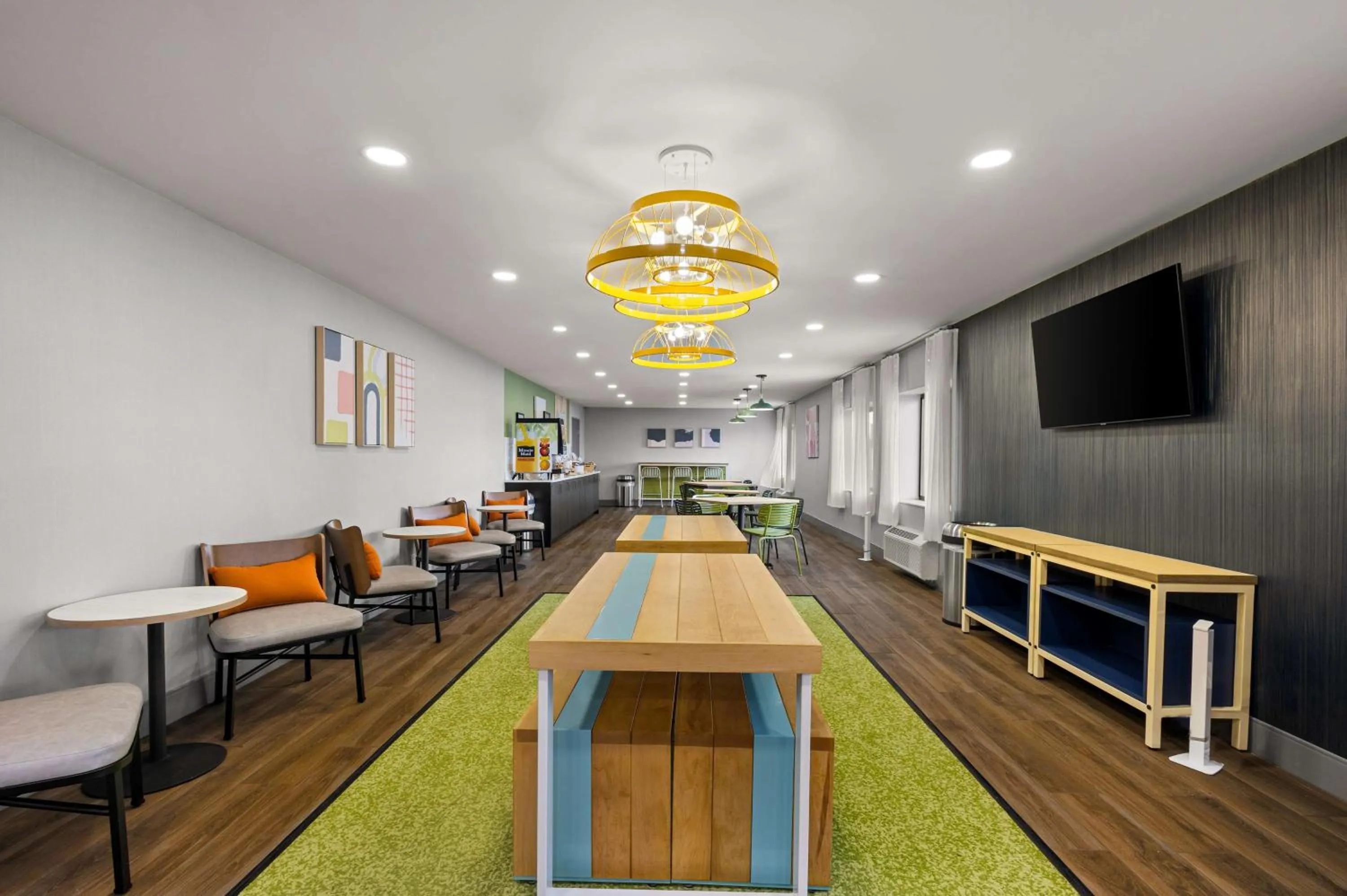 Lobby or reception in Spark By Hilton Fort Wayne