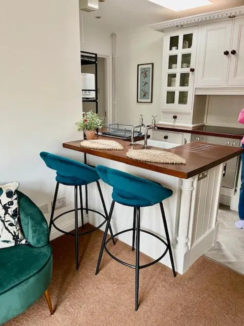 Castle Hotel & Apartments