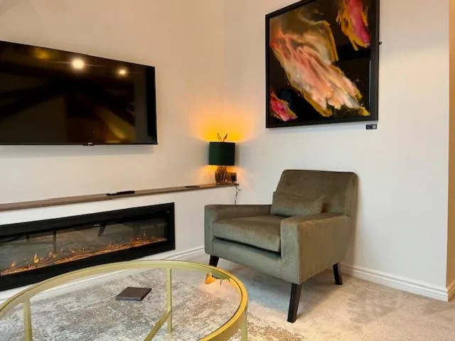 Castle Hotel & Apartments