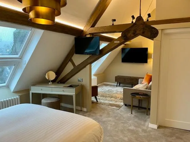 Bed in Castle Hotel & Apartments