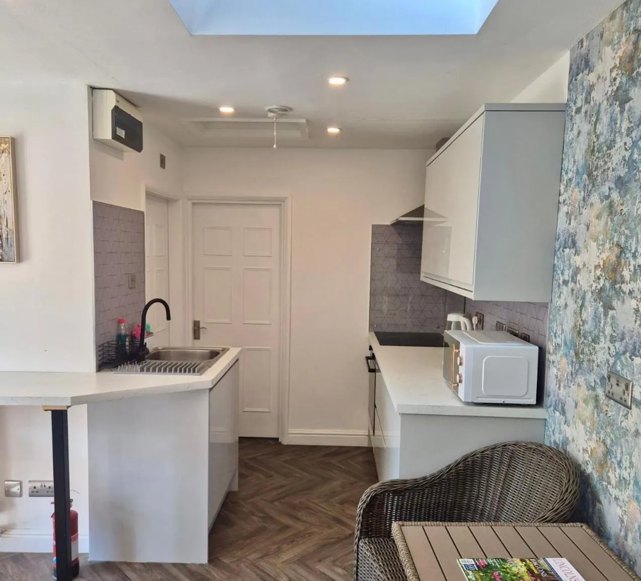 Castle Hotel & Apartments