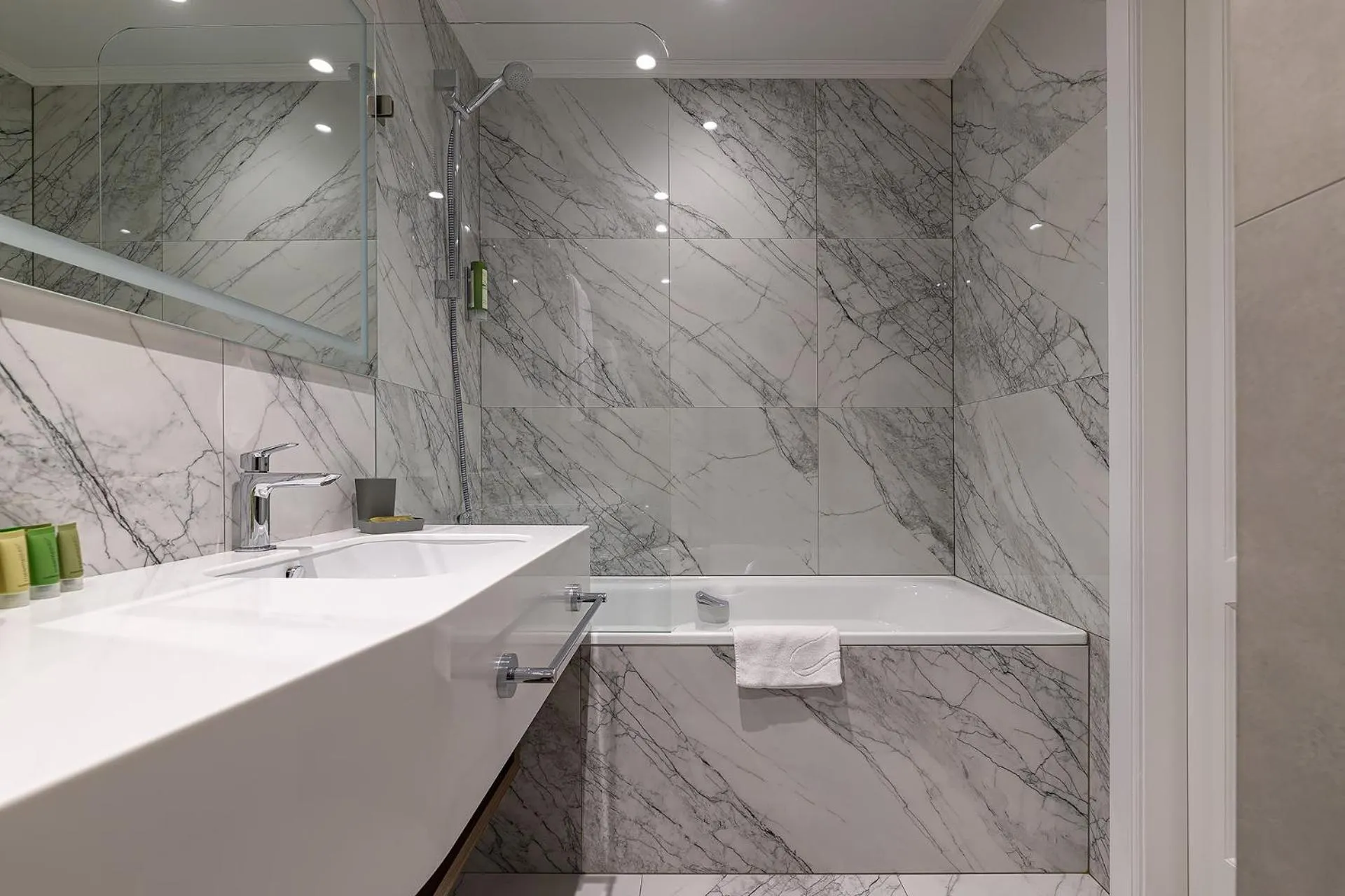 Bathroom in Eurohotel