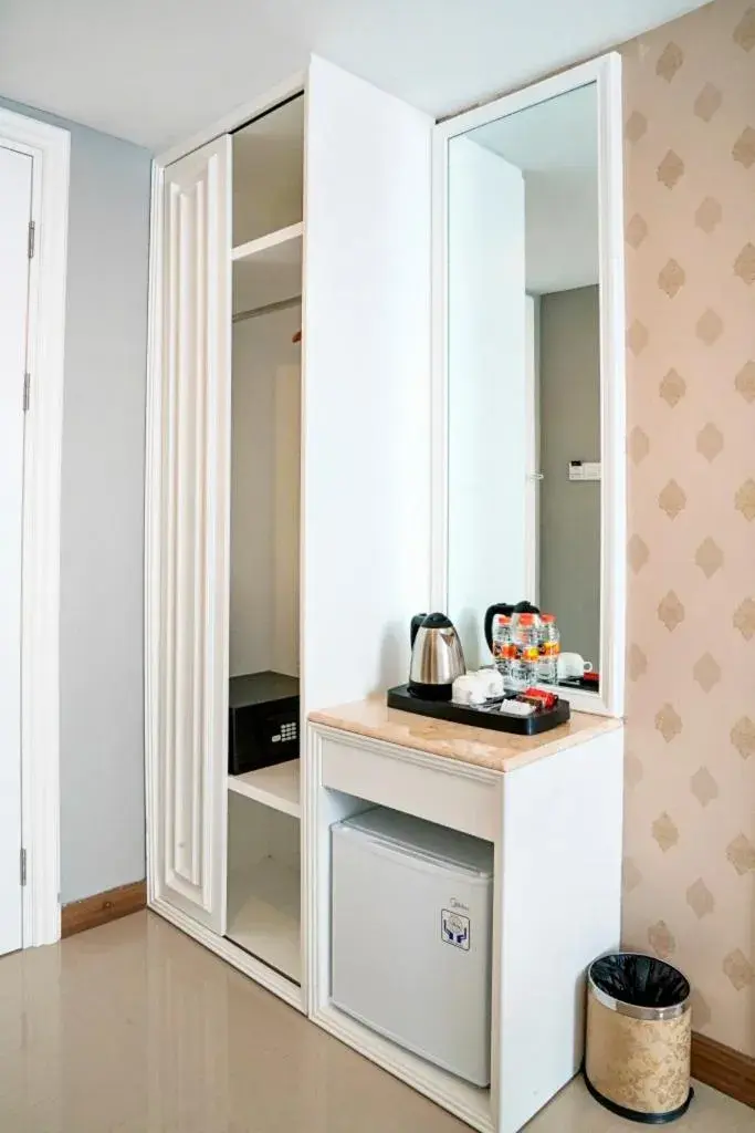 Deluxe Twin Room in Savero Hotel Depok Deluxe Twin Room in Savero Hotel Depok