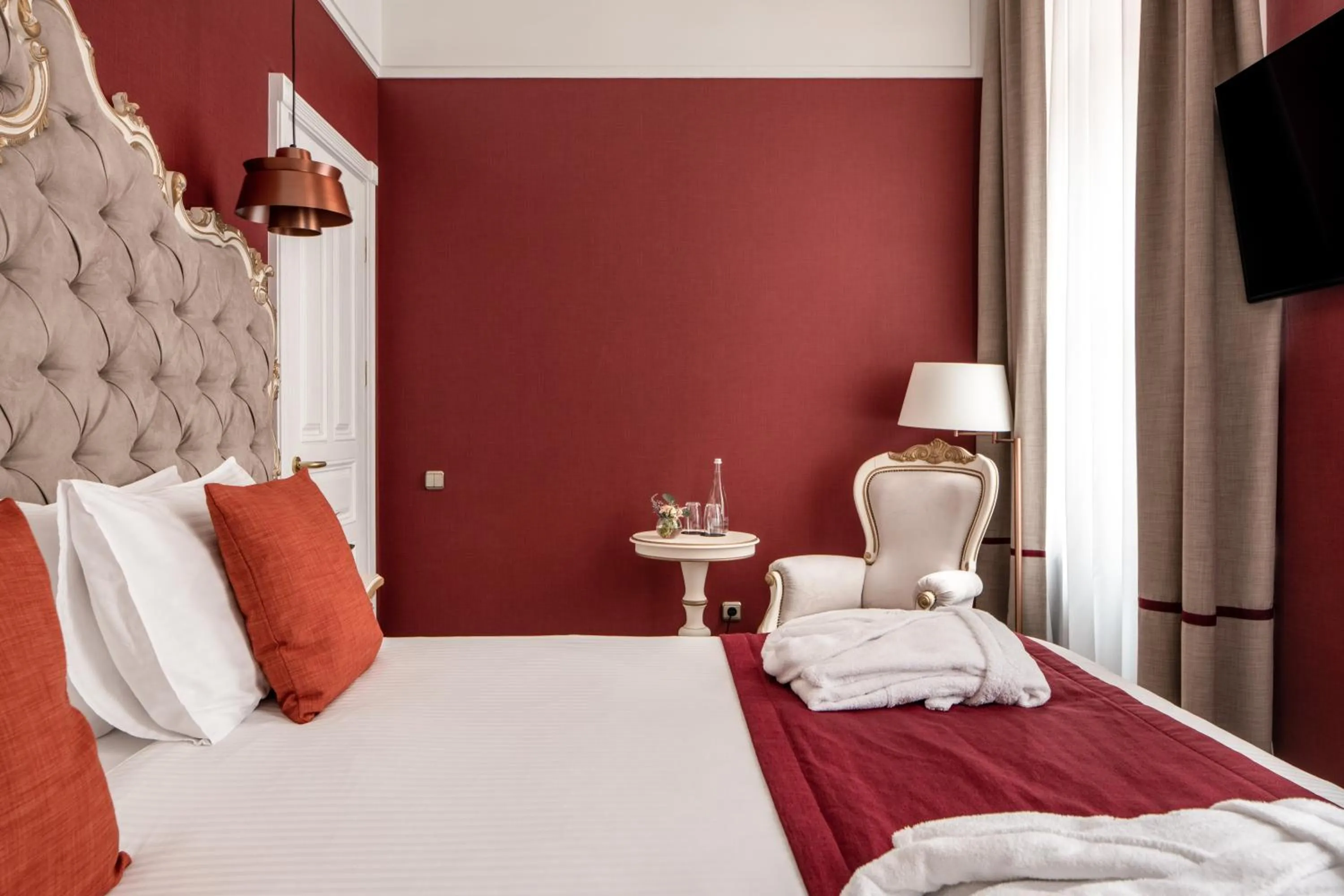 Bed in Grand Hotel Lviv Casino & Spa