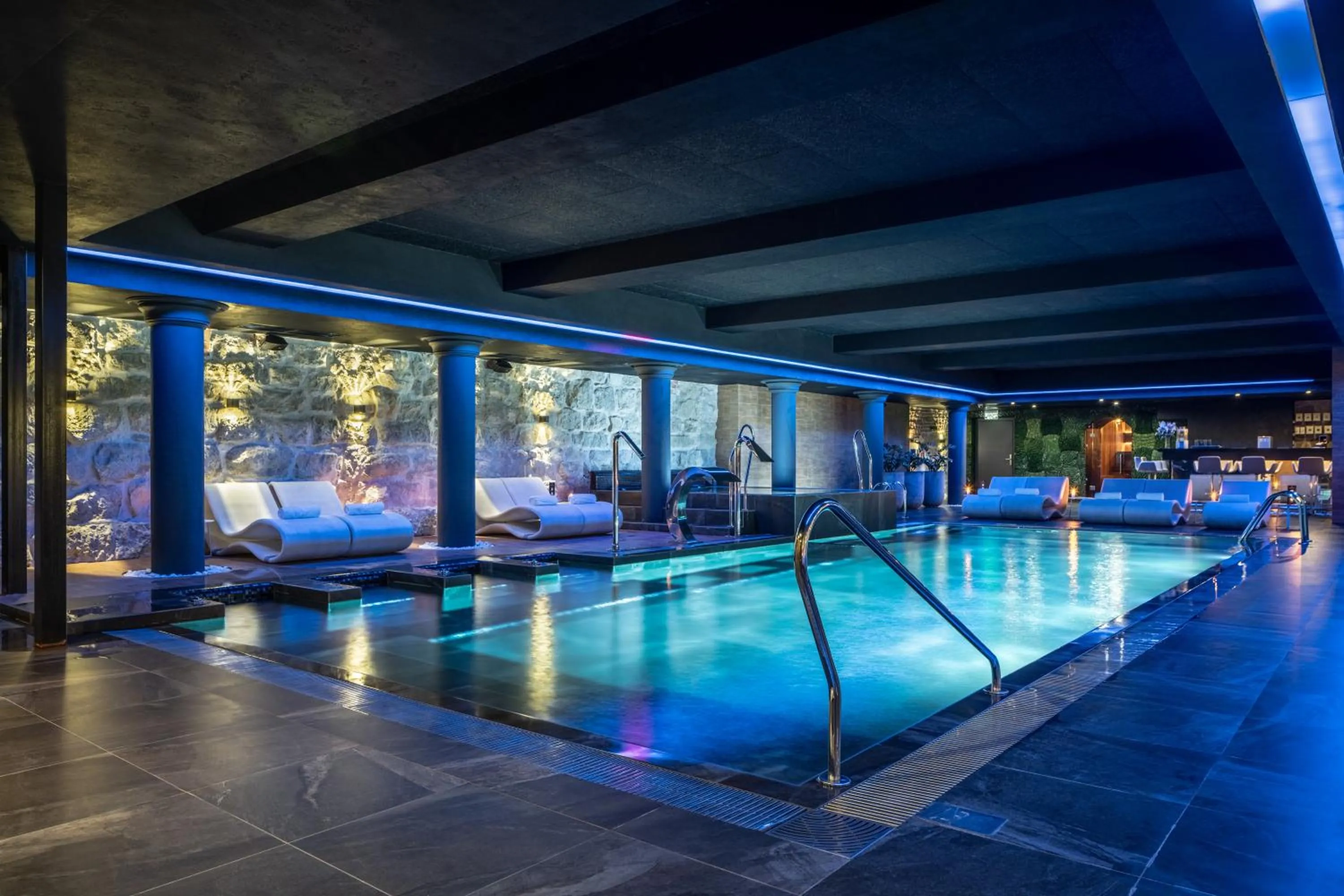 Swimming pool in Grand Hotel Lviv Casino & Spa